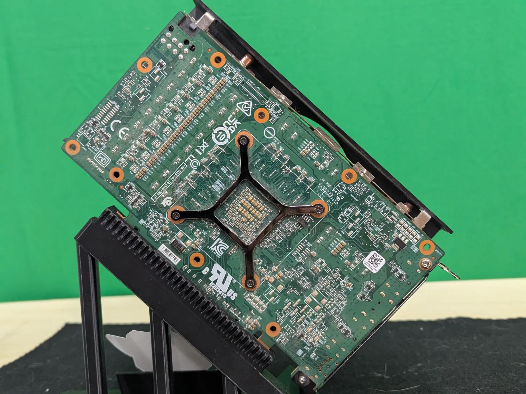 🏮 Radeon RX 6600 8GB GDDR6 (Pulled from Alienware R1)