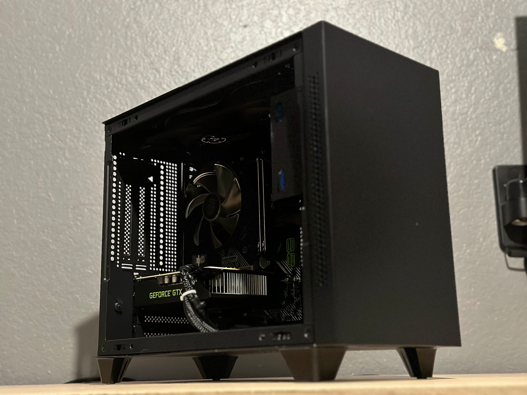 Value King |  1080p Gaming/Esports PC | Intel i3 10100, 1660 super 6gb, 16gb DDR4, 512gb SSD