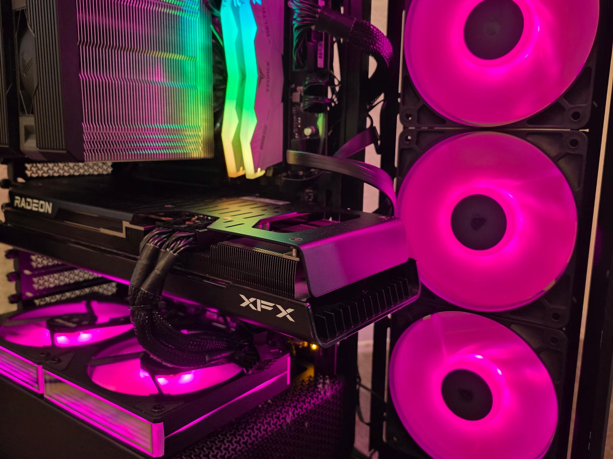 Curved Glass Beauty! 14700F | RX 7900GRE | 32GB DDR5 | 2TB NVME SSD