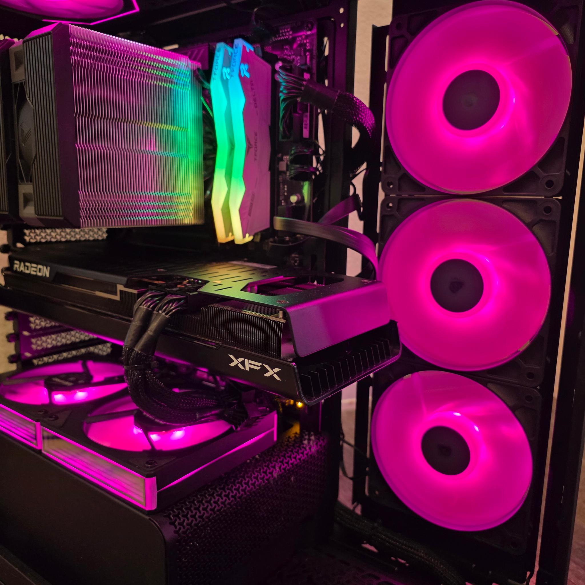 Curved Glass Beauty! 14700F | RX 7900GRE | 32GB DDR5 | 2TB NVME SSD