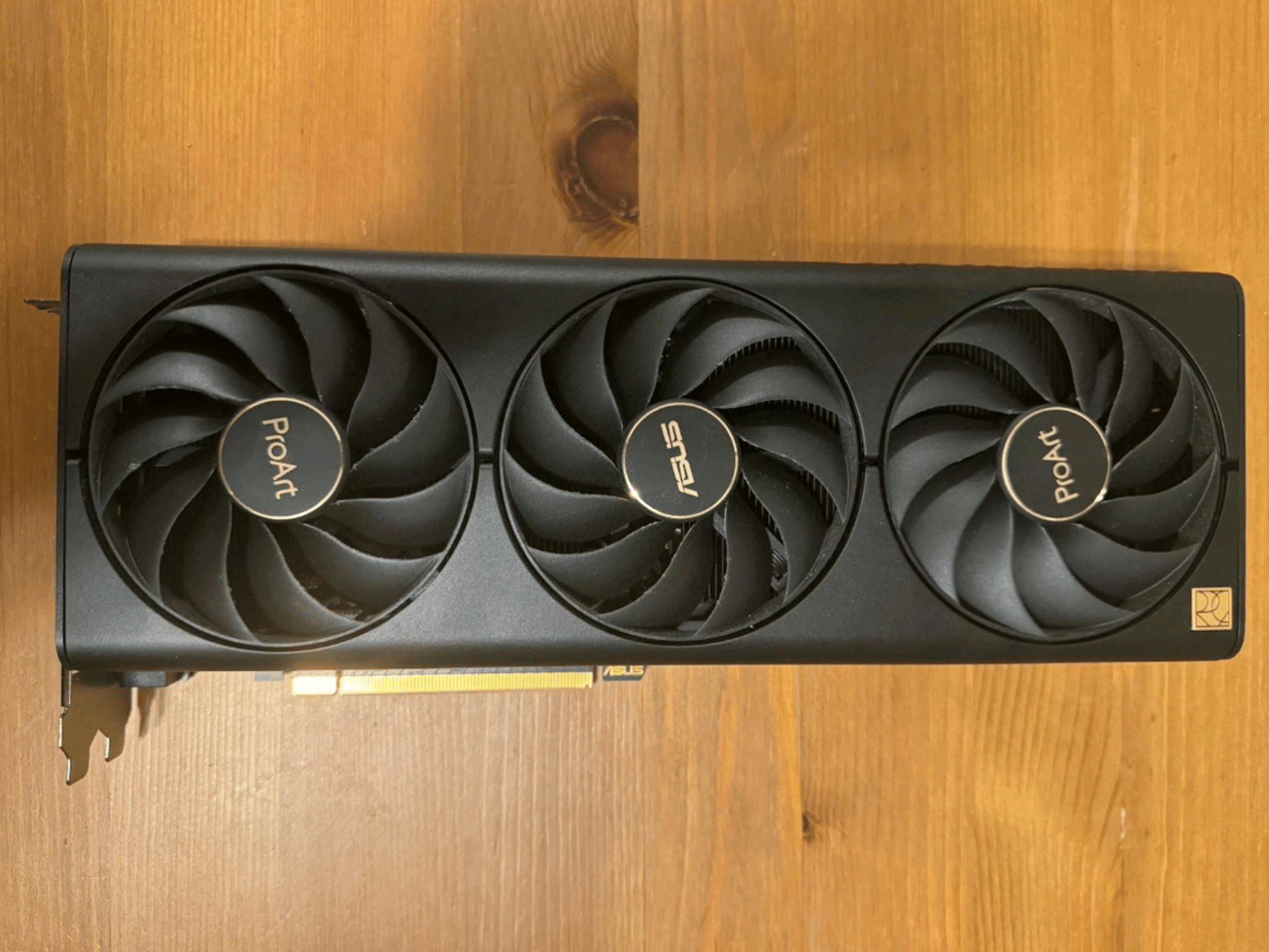 Asus ProArt 4070 Ti Super