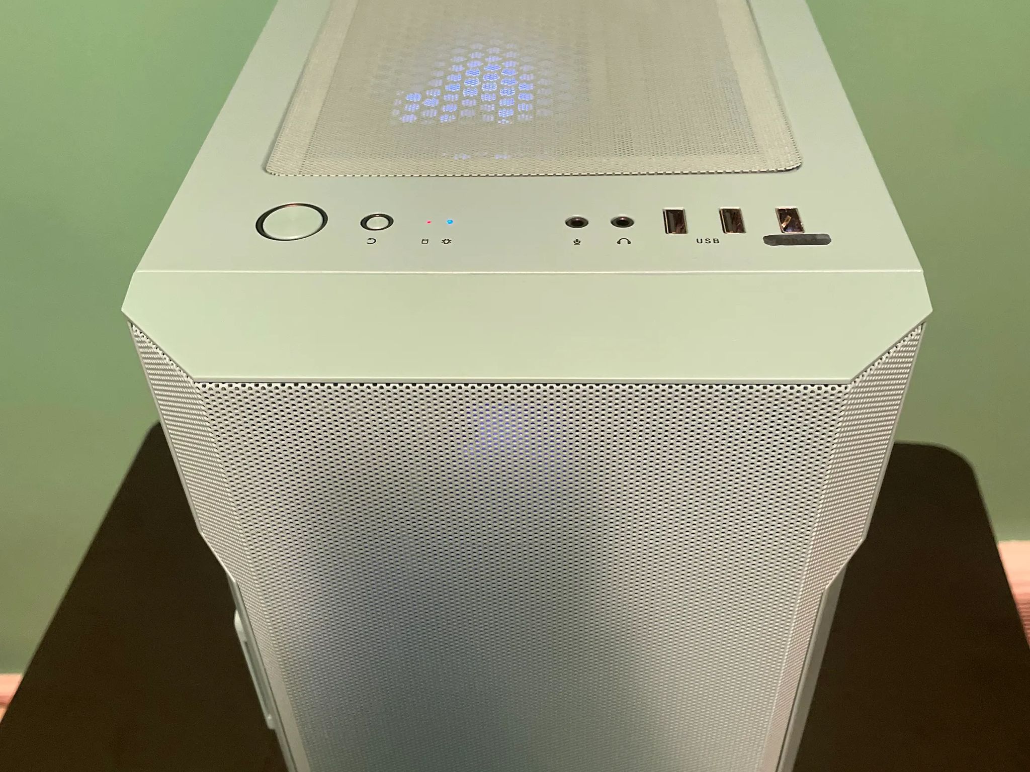 BLUE Glass Gaming PC | Intel i5 / Amd RX580 / 8GB / 600GB Win 10 Pro WiFi