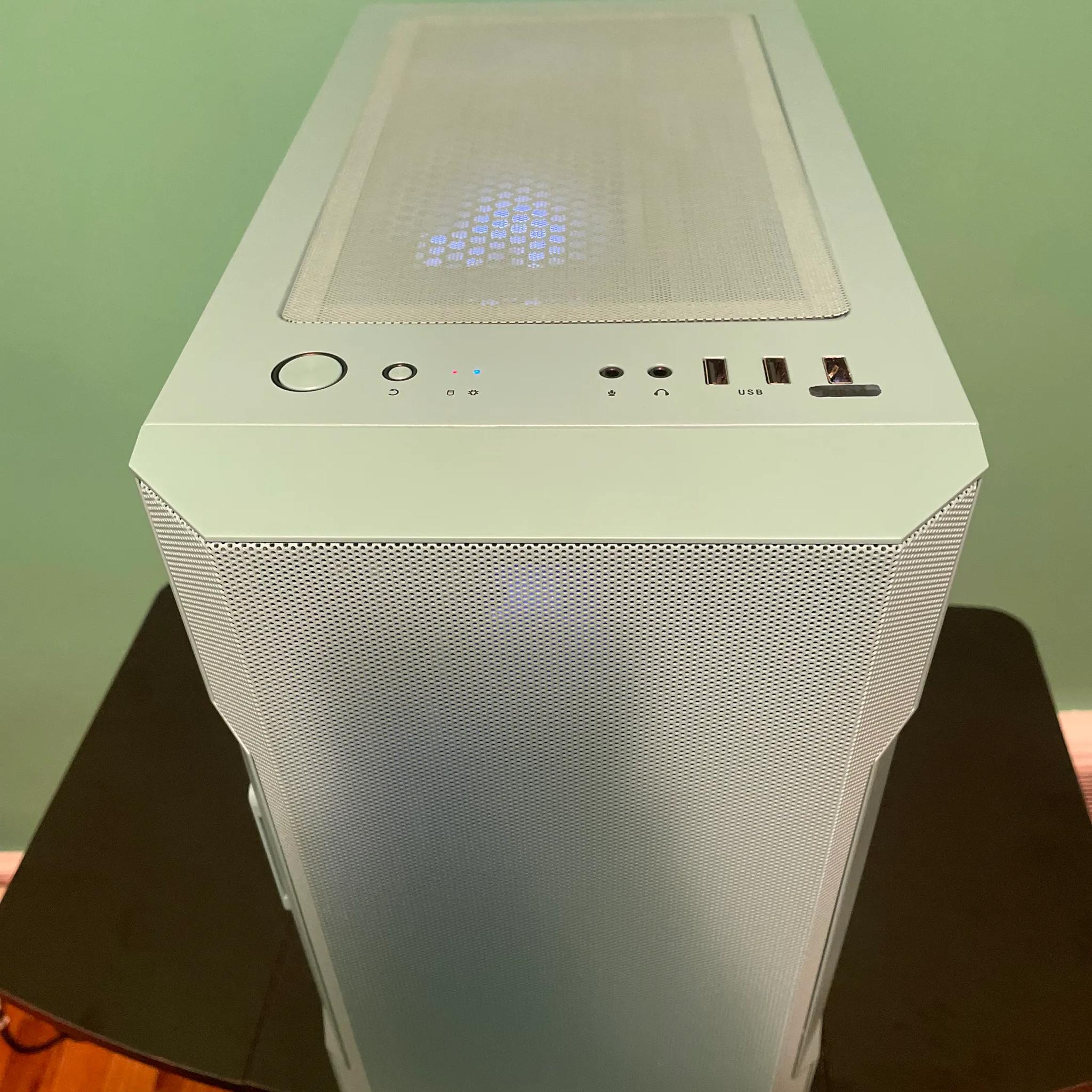 BLUE Glass Gaming PC | Intel i5 / Amd RX580 / 8GB / 600GB Win 10 Pro WiFi