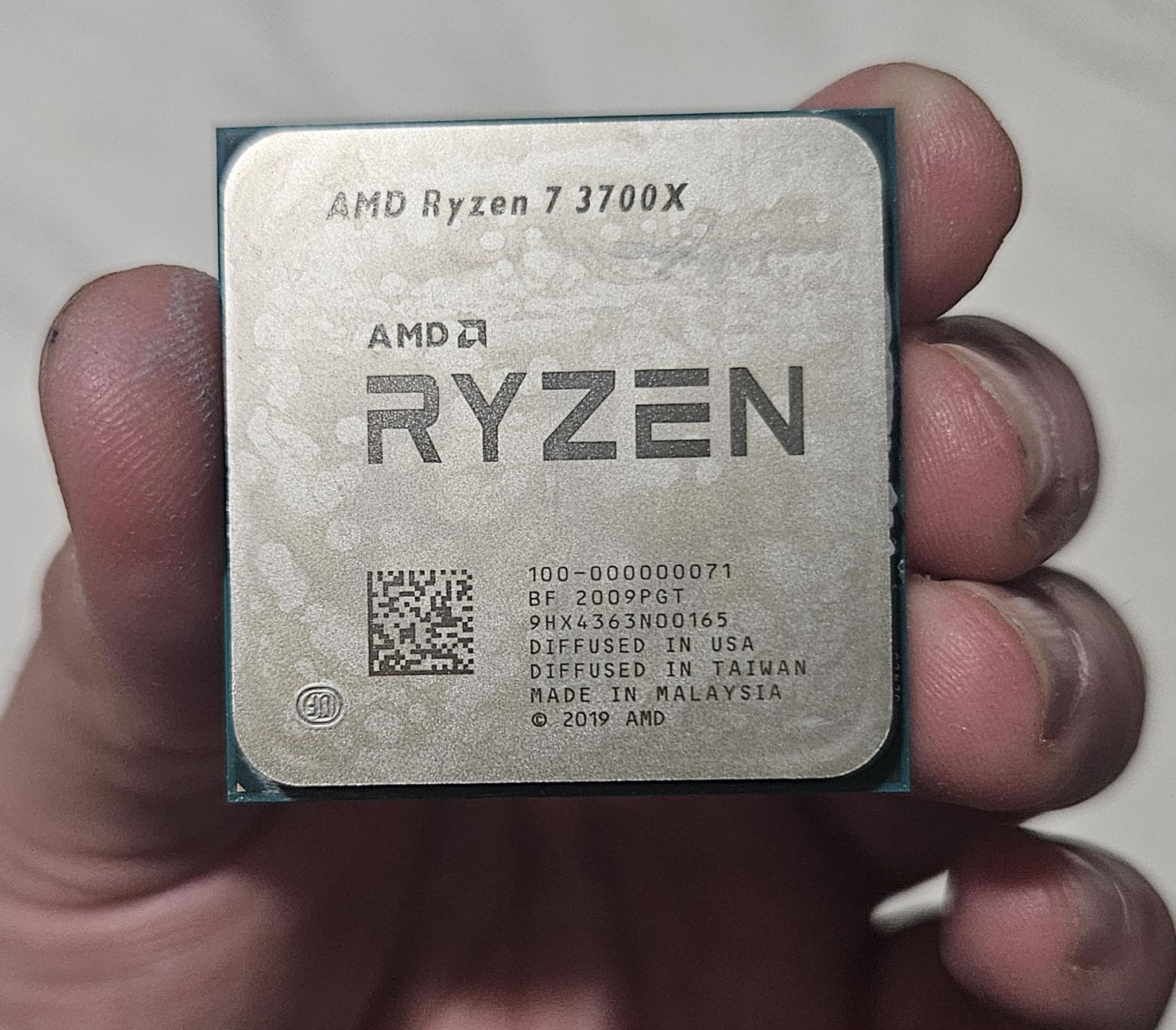 AMD Ryzen 7 3700x