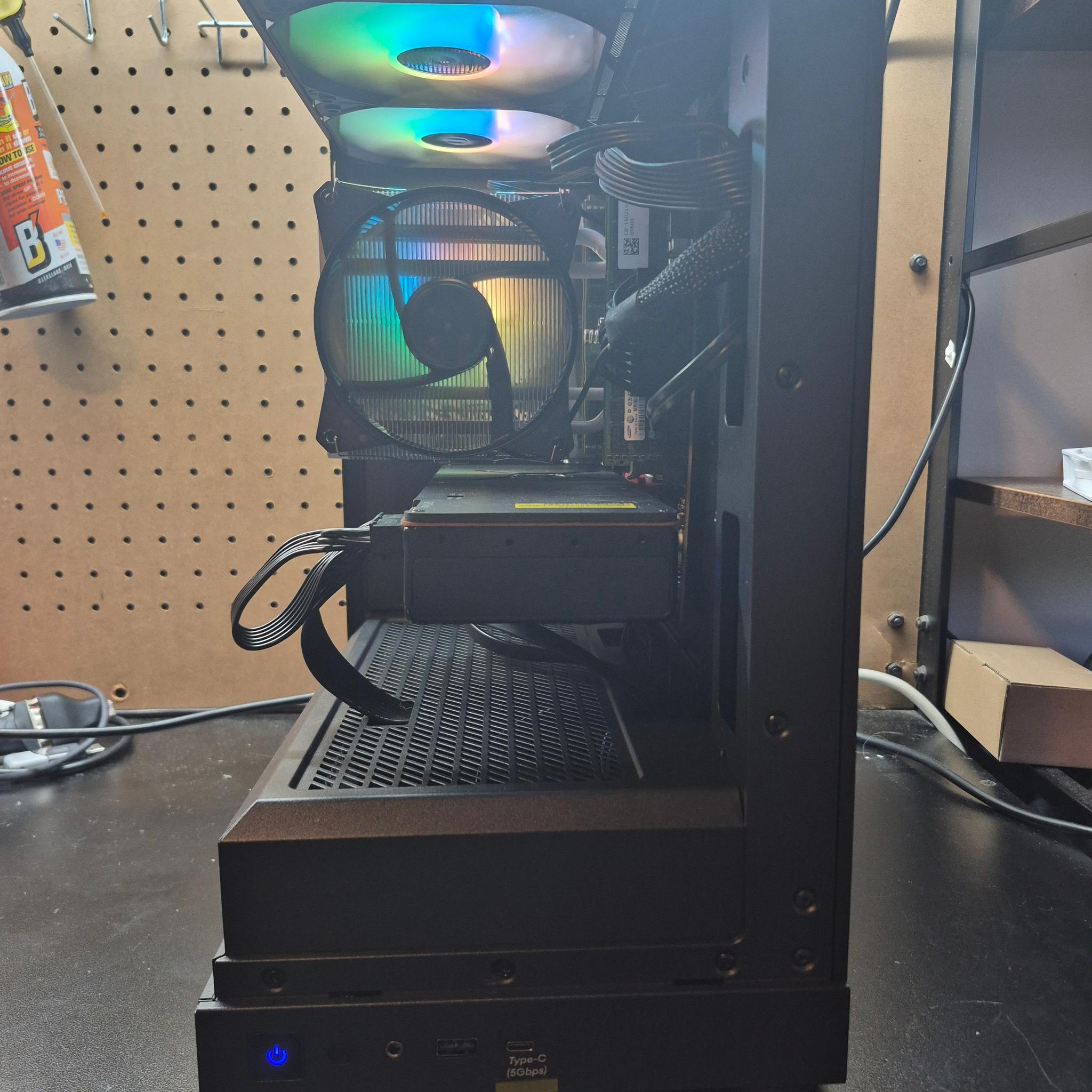 Gaming/Editing/Streaming | 12 Core Xeon, 28GB RAM,  8GB AMD Vega 64, Win11