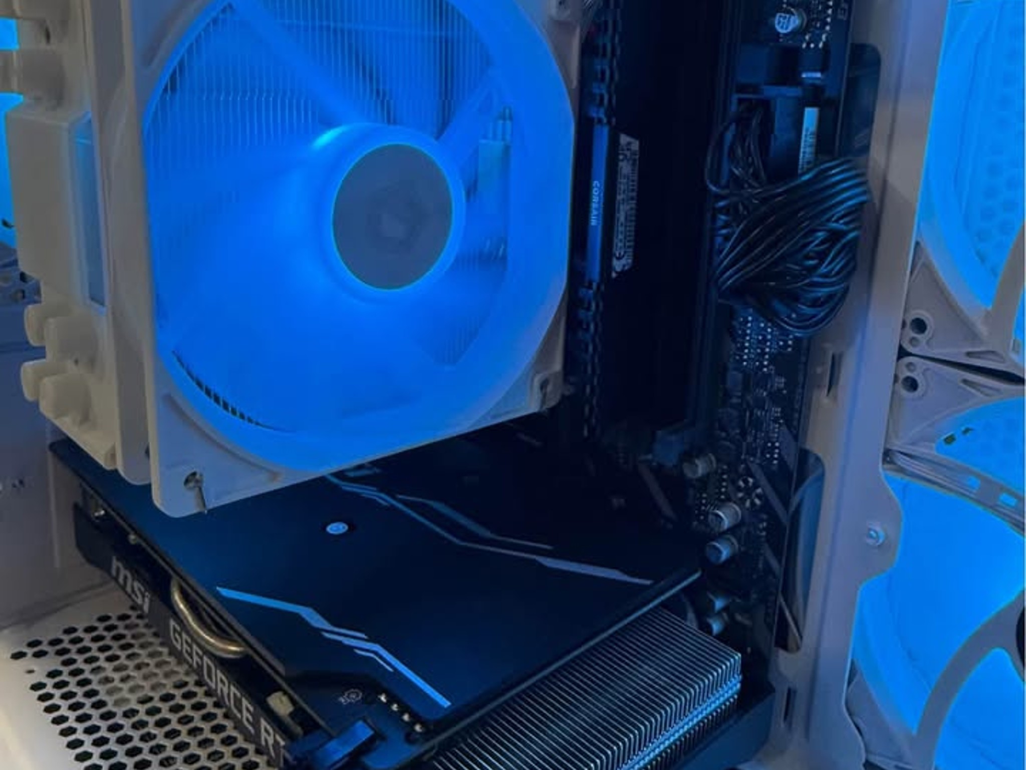 GAMING PC - RTX 2060 6GB - Ryzen 7 2700X - 16GB RAM - 1TB NVME
