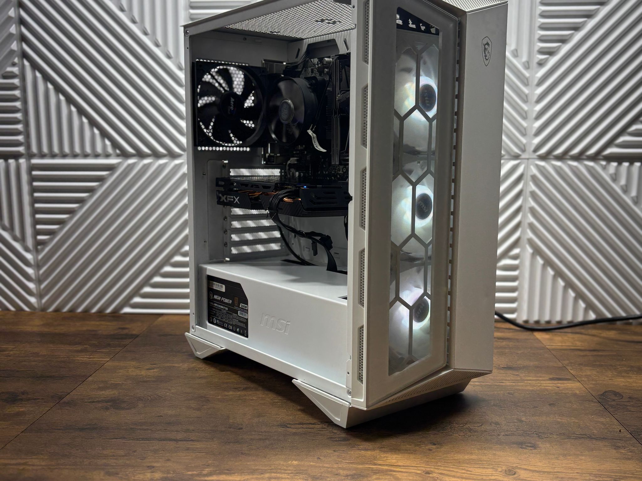 White RGB Gaming PC | Ryzen 7 2700X | RX 580 8GB | 16GB RAM | 2.24TB Storage SSD + HDD