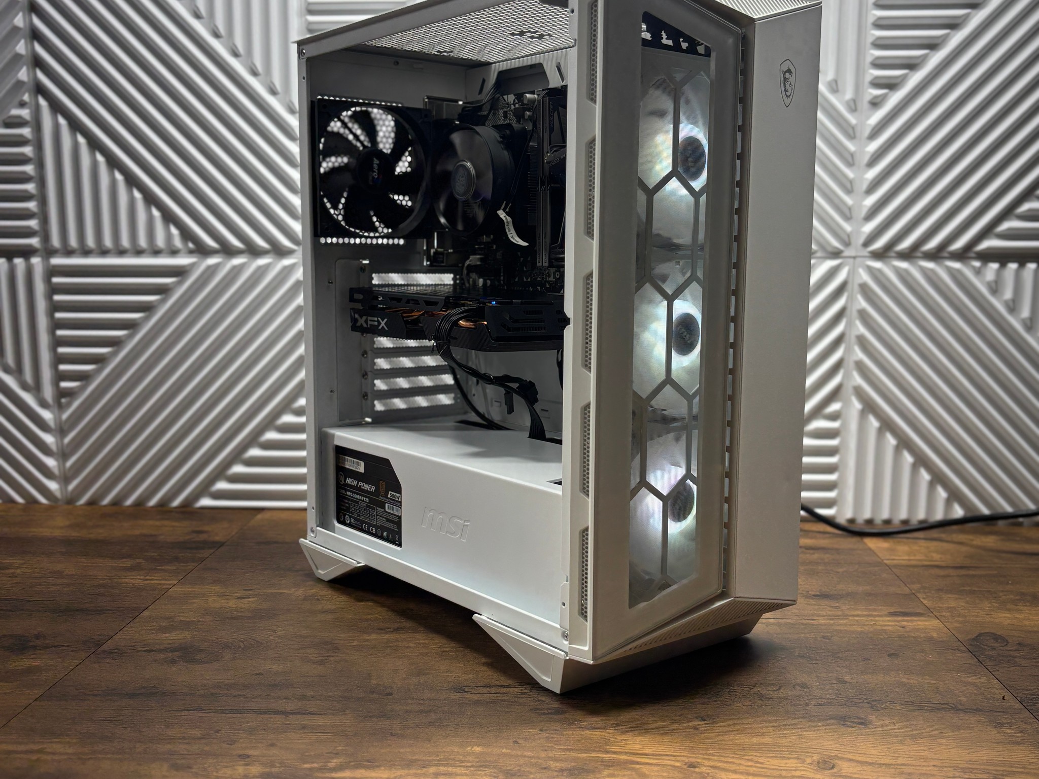 White RGB Gaming PC | Ryzen 7 2700X | RX 580 8GB | 16GB RAM | 2.24TB Storage SSD + HDD