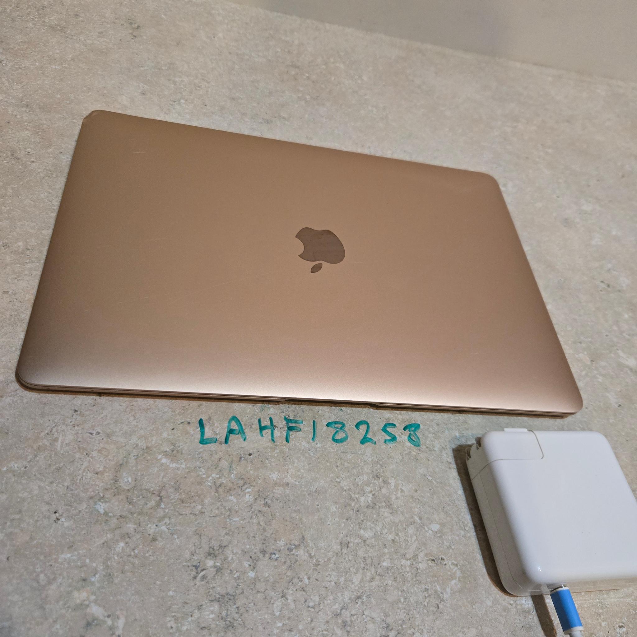 Apple Macbook Air 13 inch Laptop - 2020 - 256GB SSD - intel i3 - Model A2179