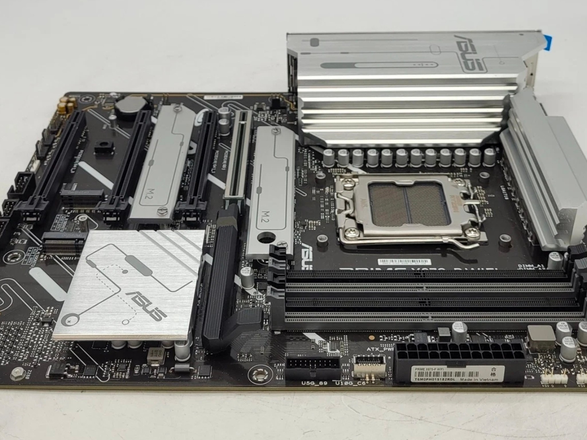 ASUS Z890 P WIFI + CORE ULTRA 270k plus+ 500GB NMVE INTEL SOCKET 1851 DDR5 WIFI 7