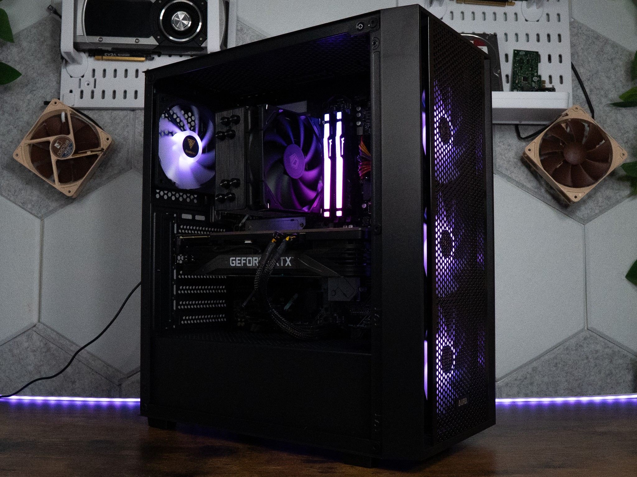 🌌🛰️ | PNY XLR8 RTX 3090 24GB | RYZEN 7 7700X | 32GB DDR5 RAM | 2TB SSD | Y2K OATHKEEPER GOLD