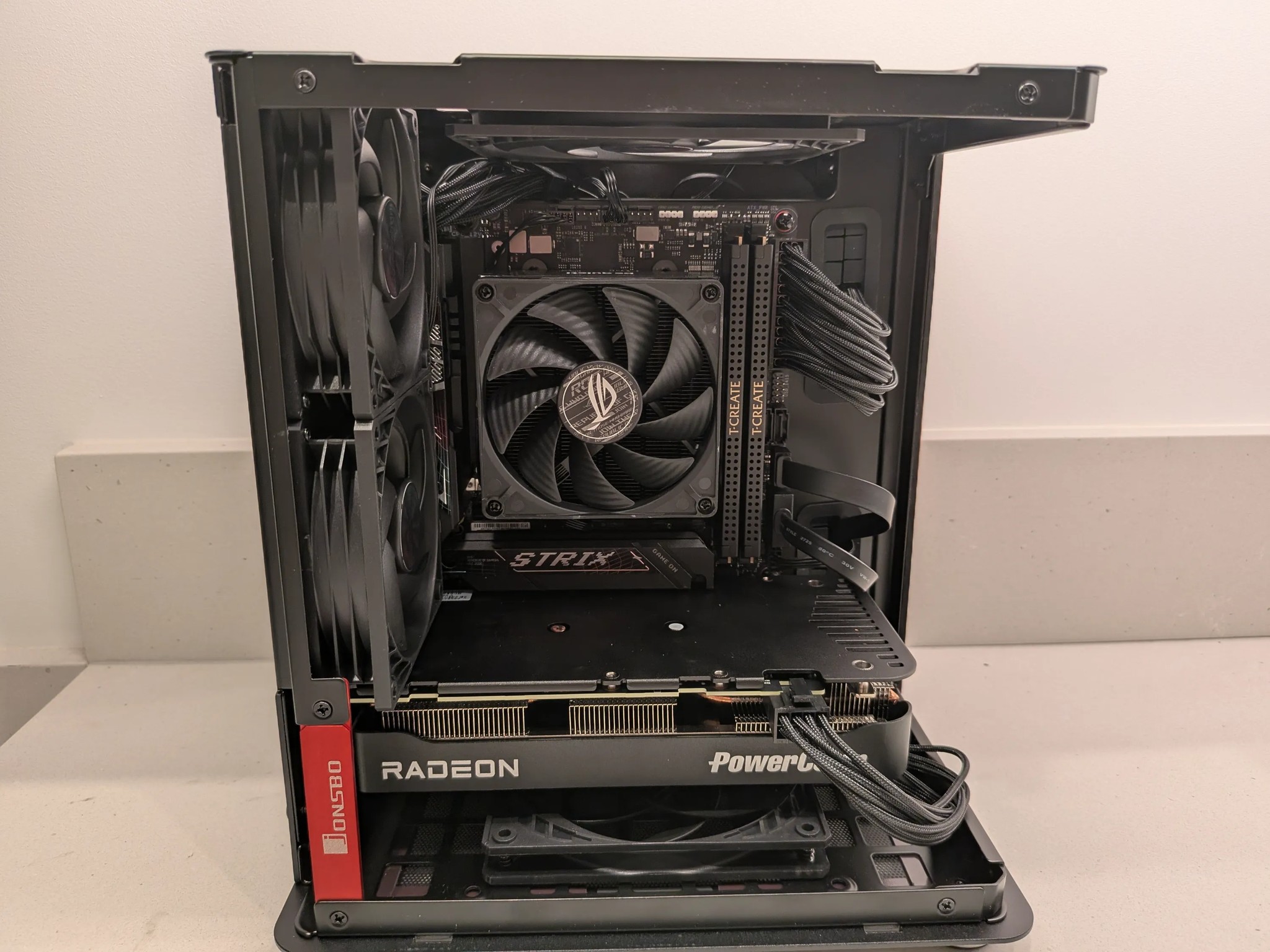 The TKO - Ryzen 5 9600X, RX 9060 XT 16 GB, 32 GB DDR5, 2 TB Gen 5 NVME