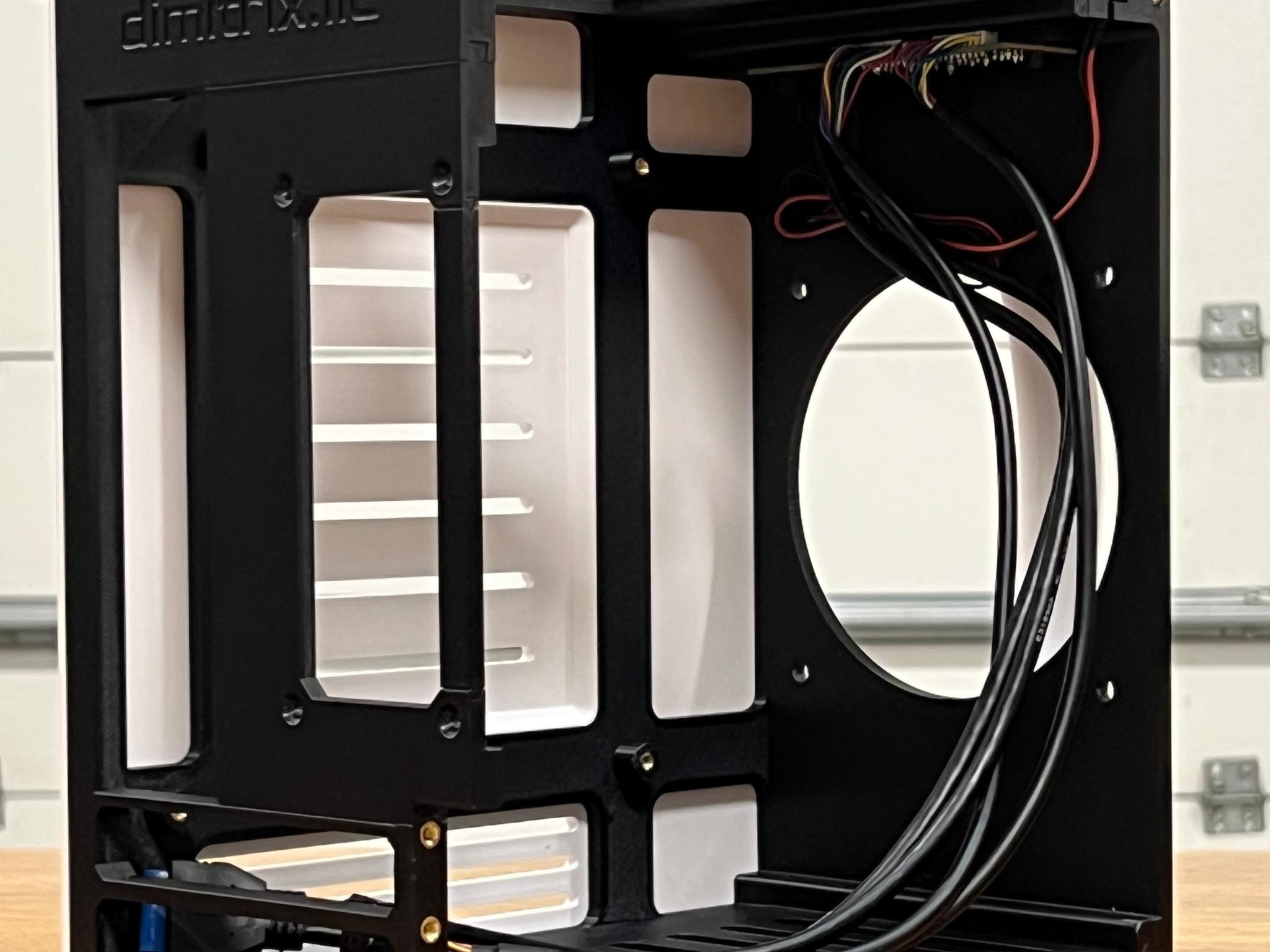 10L SFF PC Case | Portable | 3D Printed | Hand Assembled | Unique Look