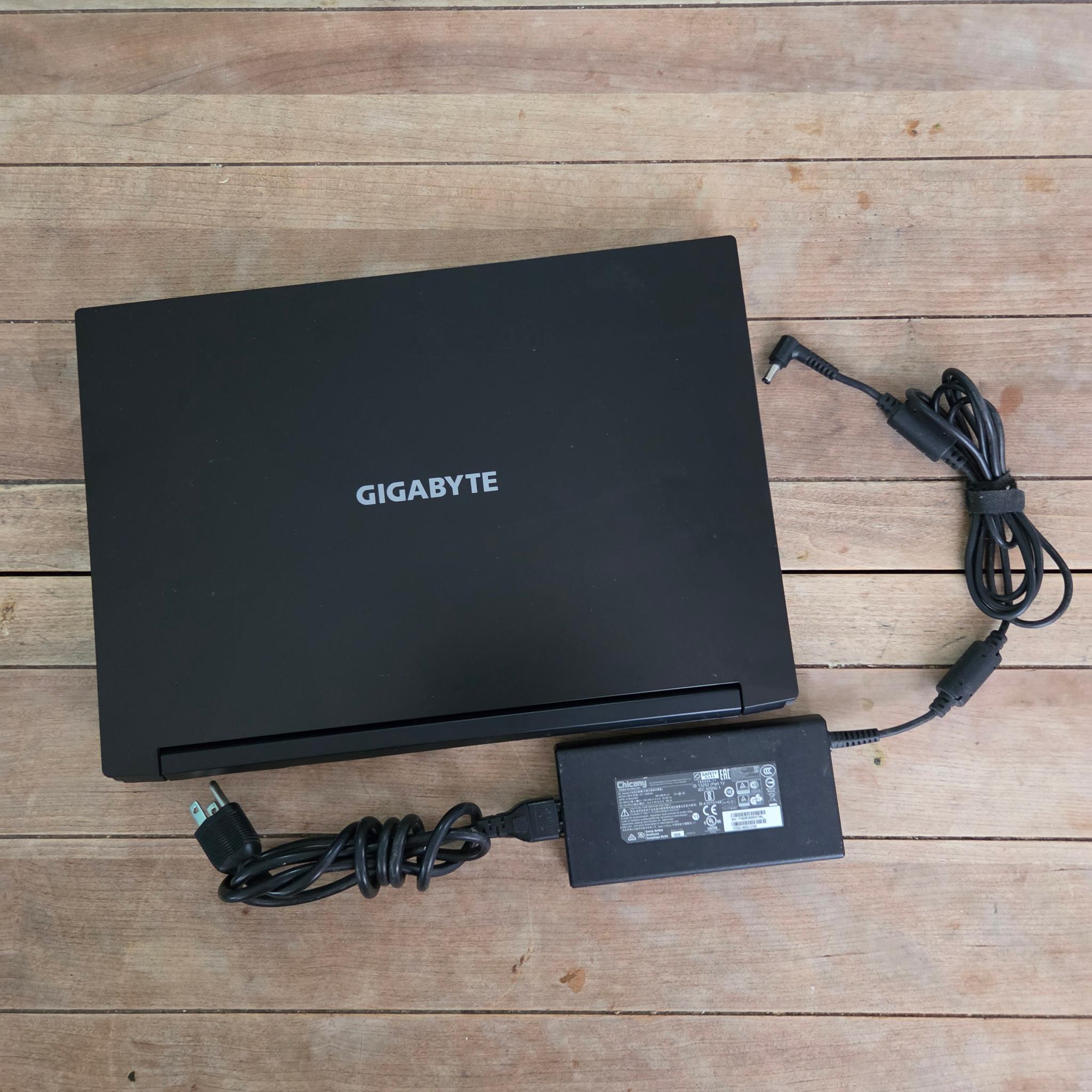 Gigabyte G5 KC gaming laptop 32GB DDR4 / 2 TB NVME SSD