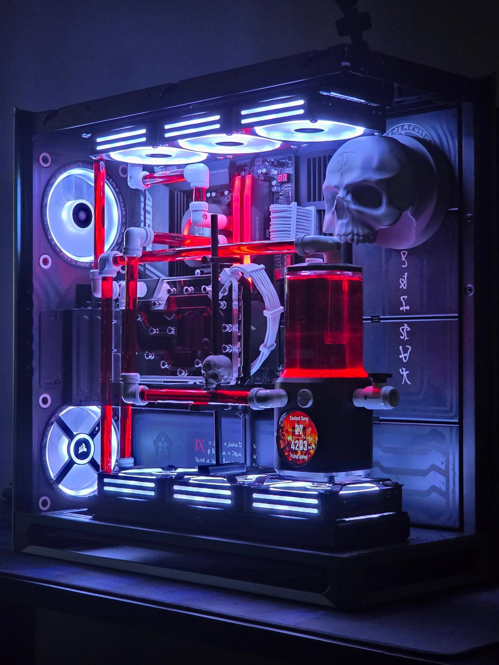 Doombringer Custom Loop RTX 5090 / Ryzen 9800X3D Pick Your Parts