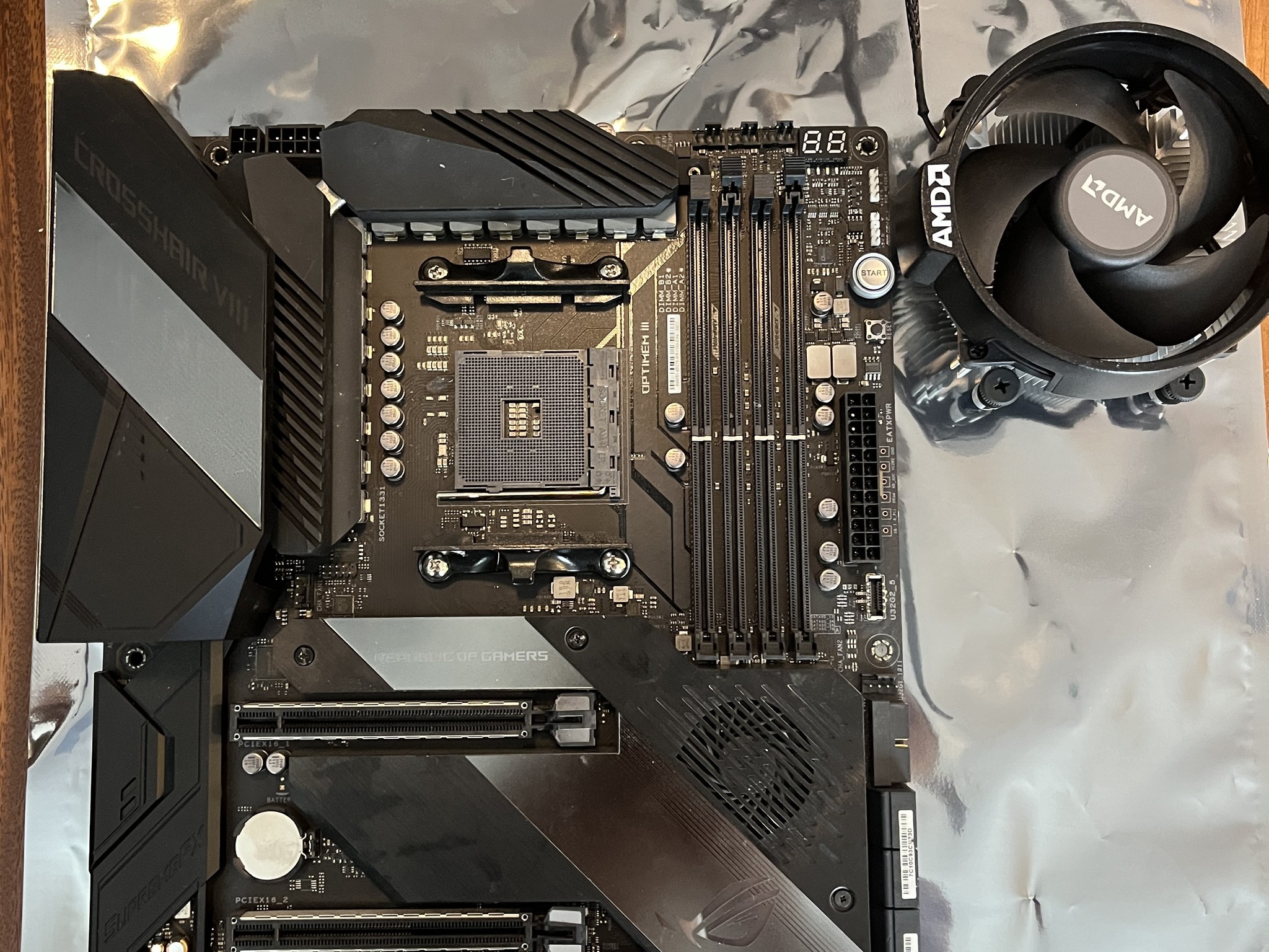 ASUS ROG Crosshair VIII Hero AMD X570 ATX Motherboard AM4