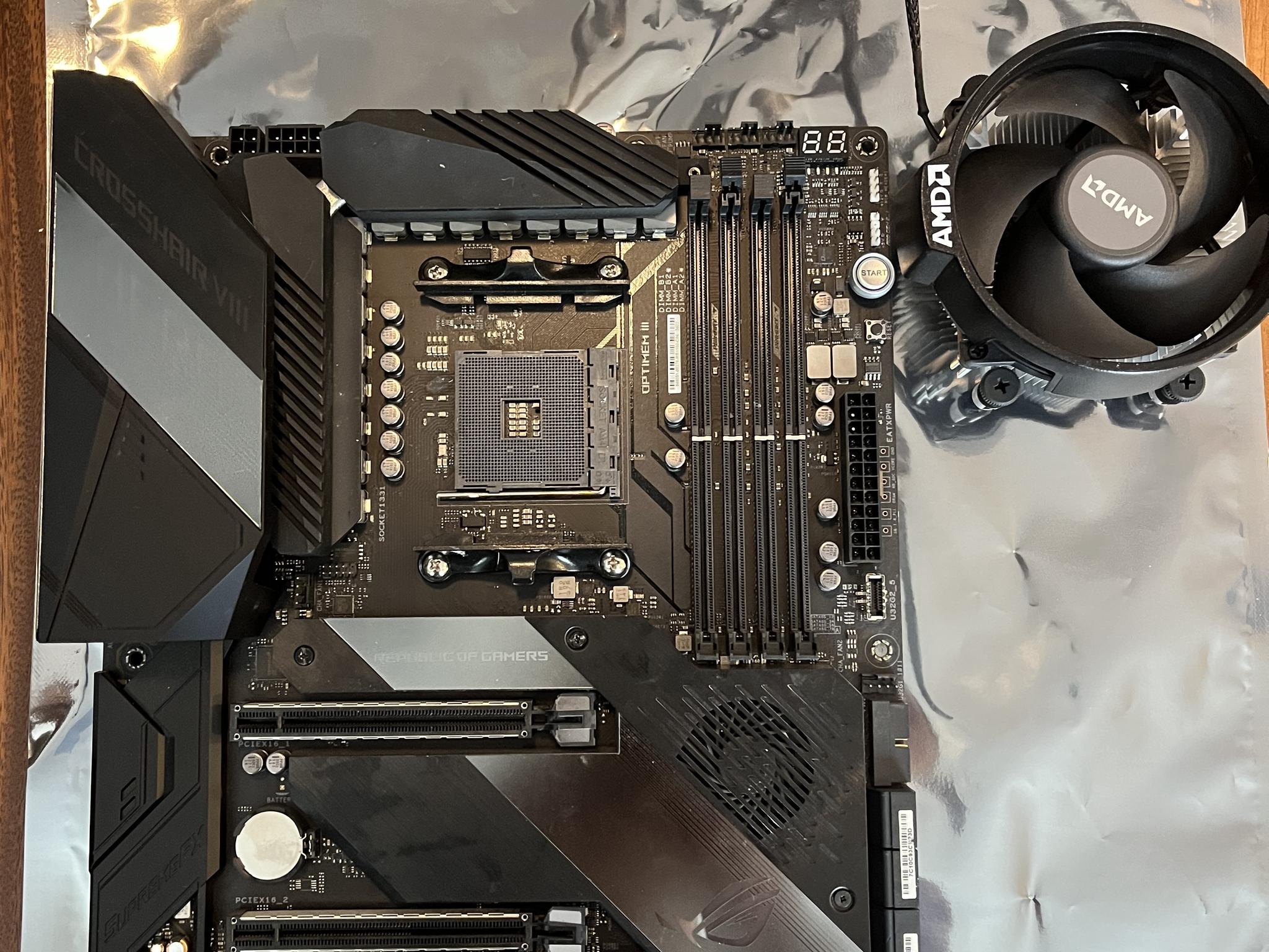 ASUS ROG Crosshair VIII Hero - Image 1