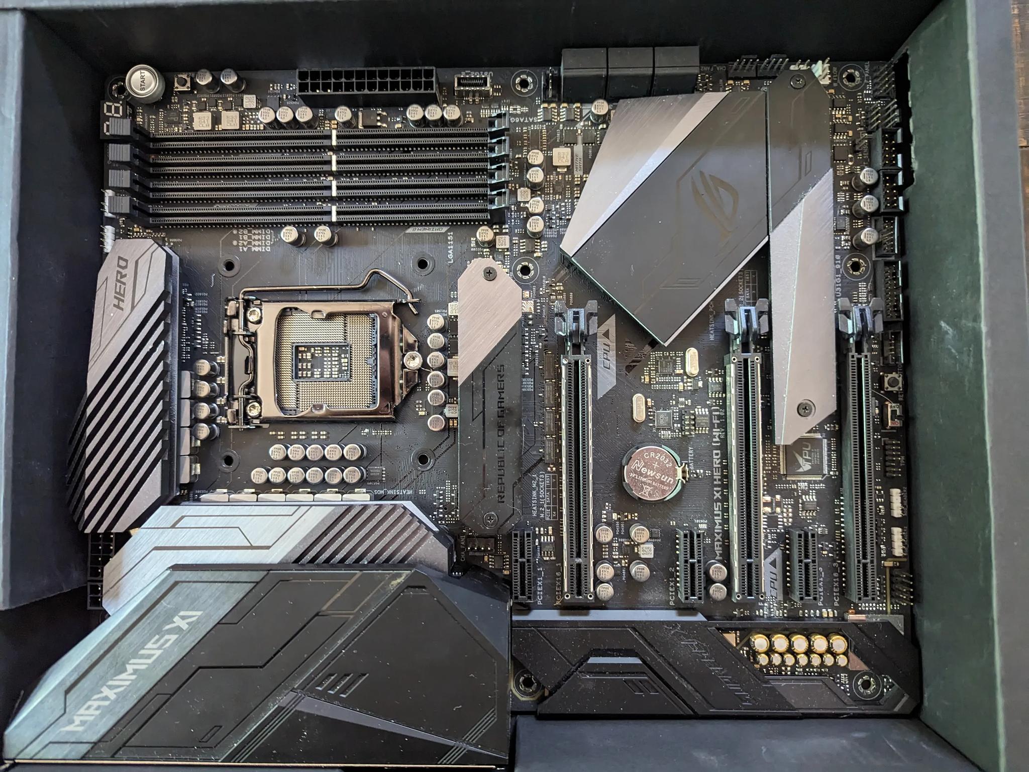 ASUS ROG Maximus XI Hero (WiFi) Z390 Motherboard