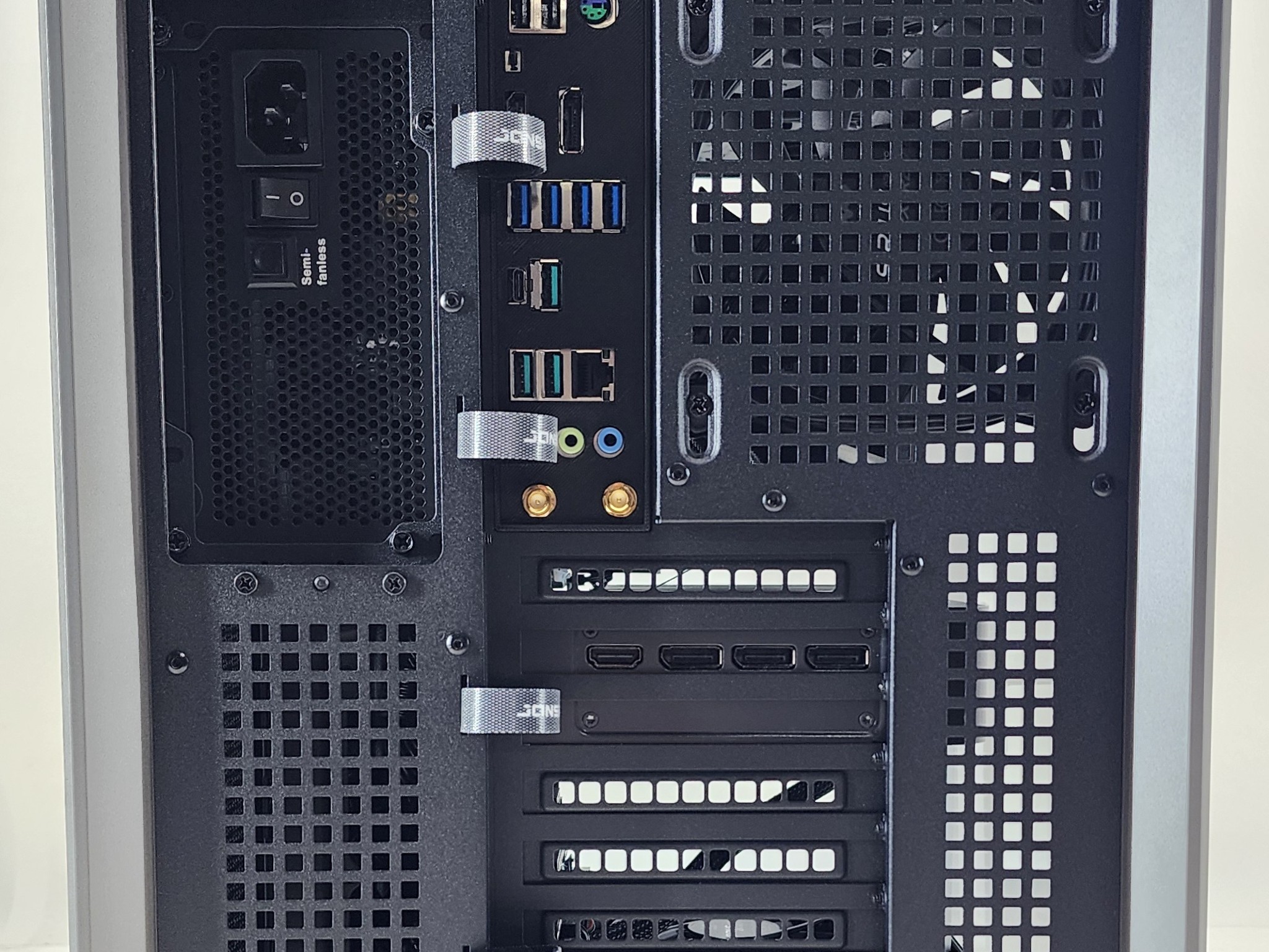 Gaming PC Ryzen 7 9800X3D 96GB RAM 4TB SSD RTX 5090 32GB Windows 11 Computer