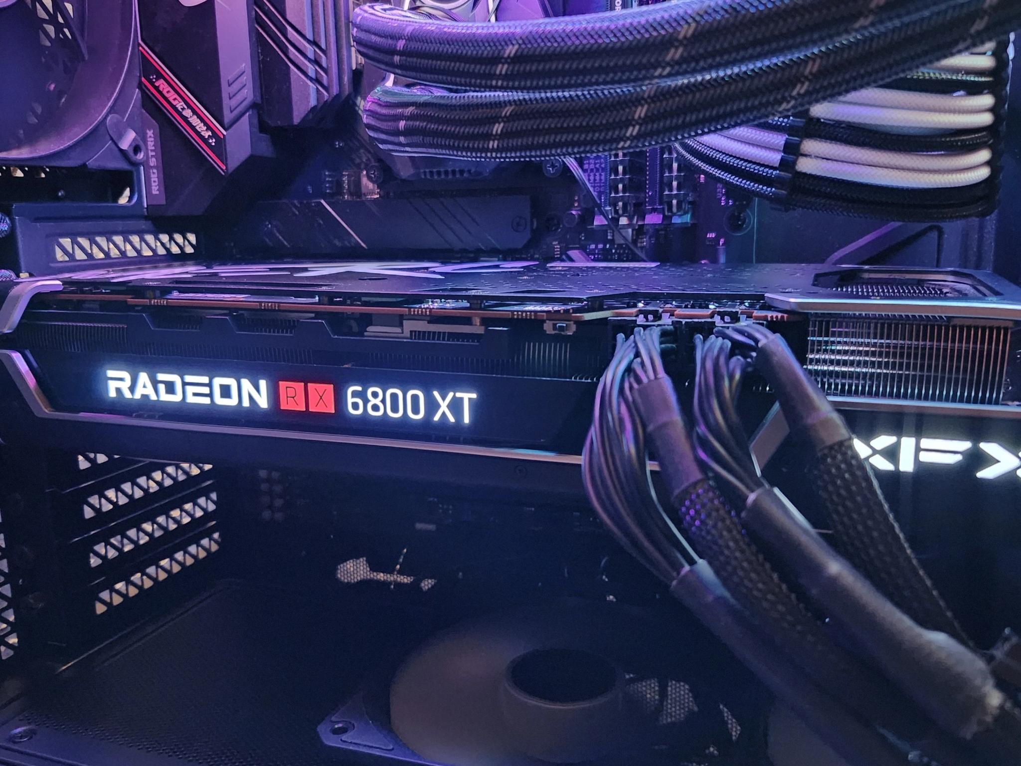 XFX Speedster MERC319 Radeon RX 6800 XT