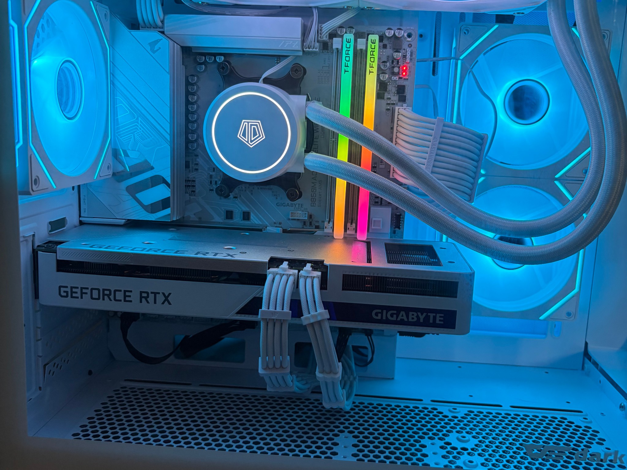 🤍 White Vision Build | Ryzen 5 7600 + RTX 3060 Ti Gaming PC 🤍
