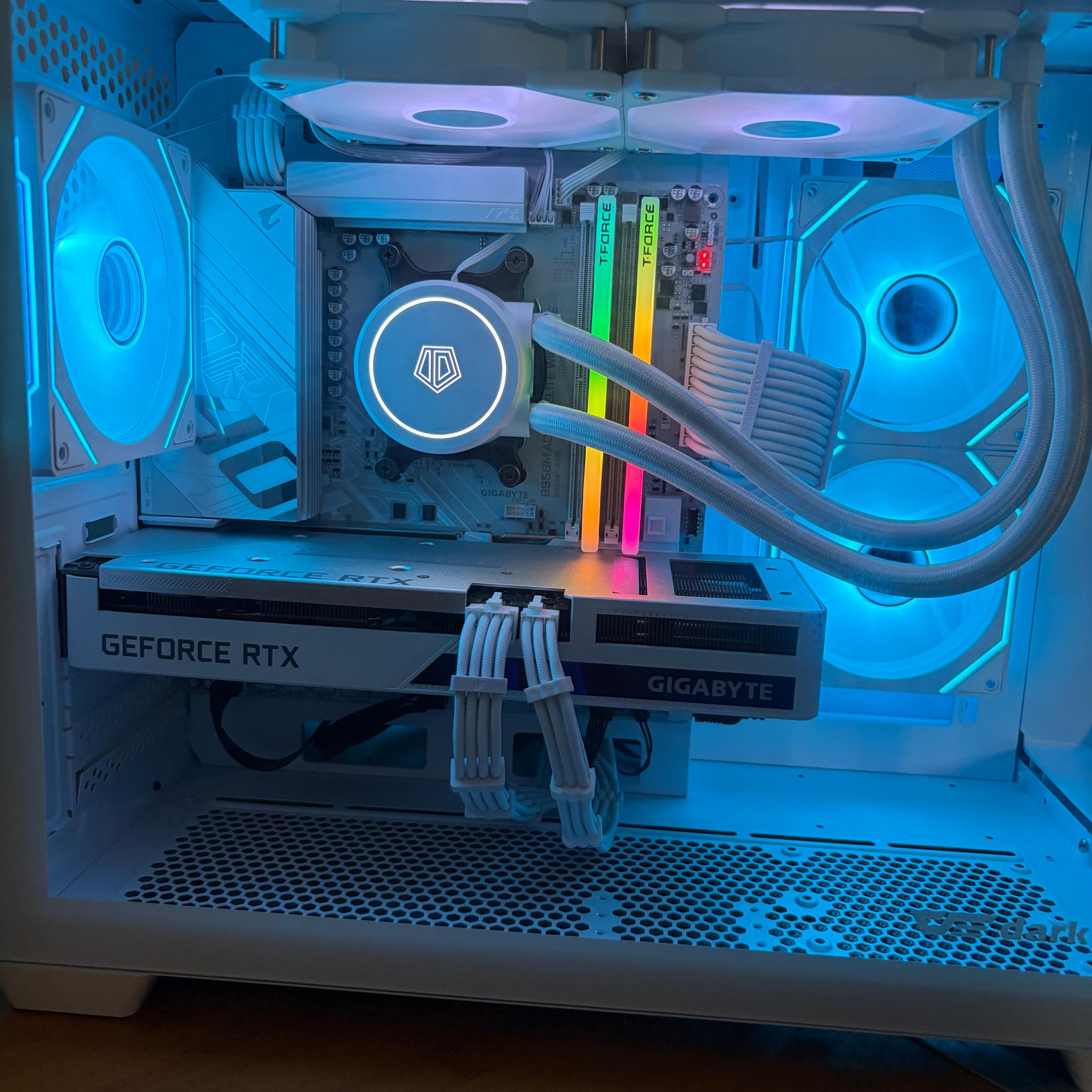 🤍 White Vision Build | Ryzen 5 7600 + RTX 3060 Ti Gaming PC 🤍