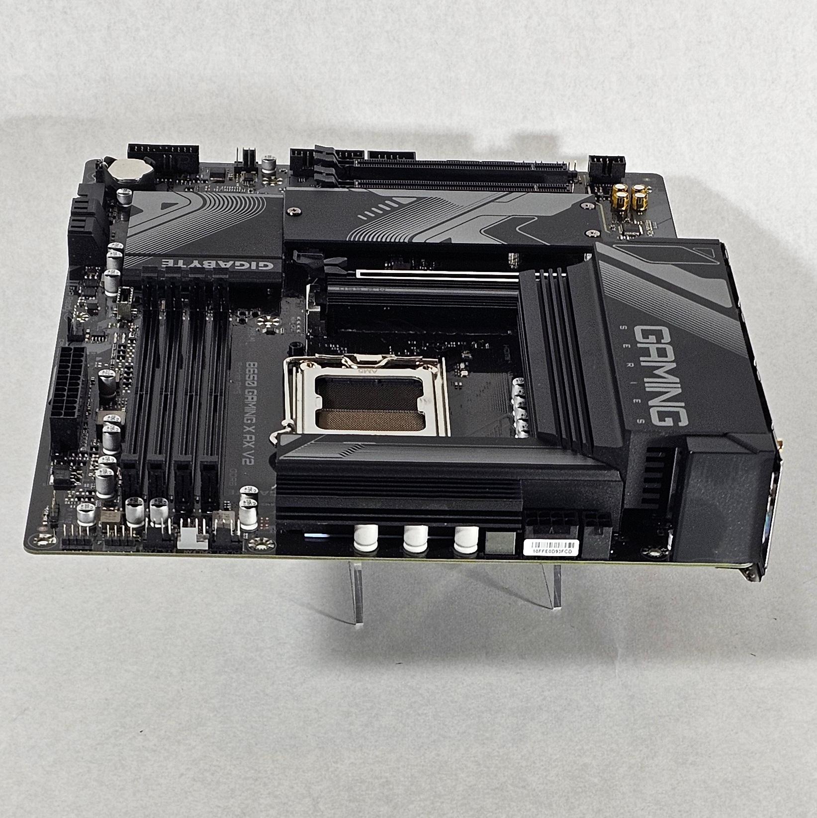 Gigabyte X670 AM5 ATX Gaming Motherboard DDR5