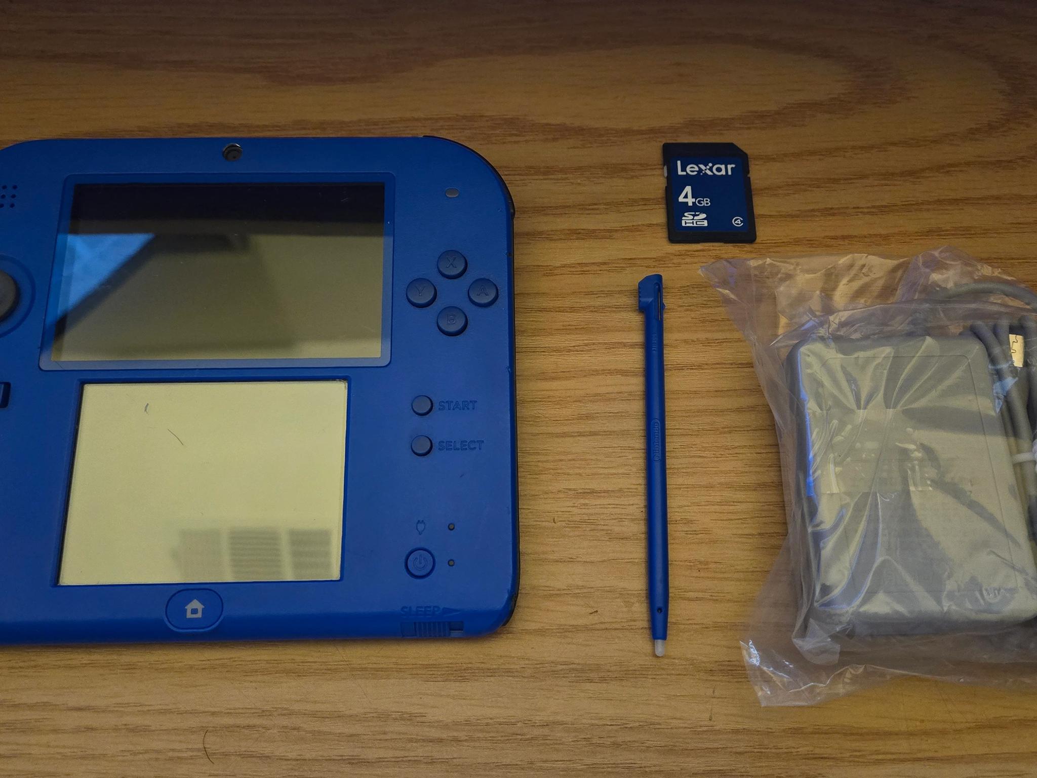 CUSTOM REFURBISHED Nintendo 2DS Blue/Black Handheld Console