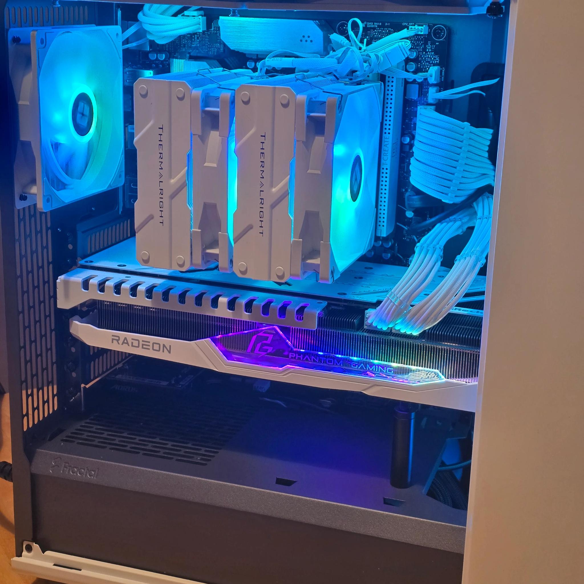 1440p/4K "Cozy Polar Bear" | Cruises through AAA and ESport titles | AMD RX 7900 XT