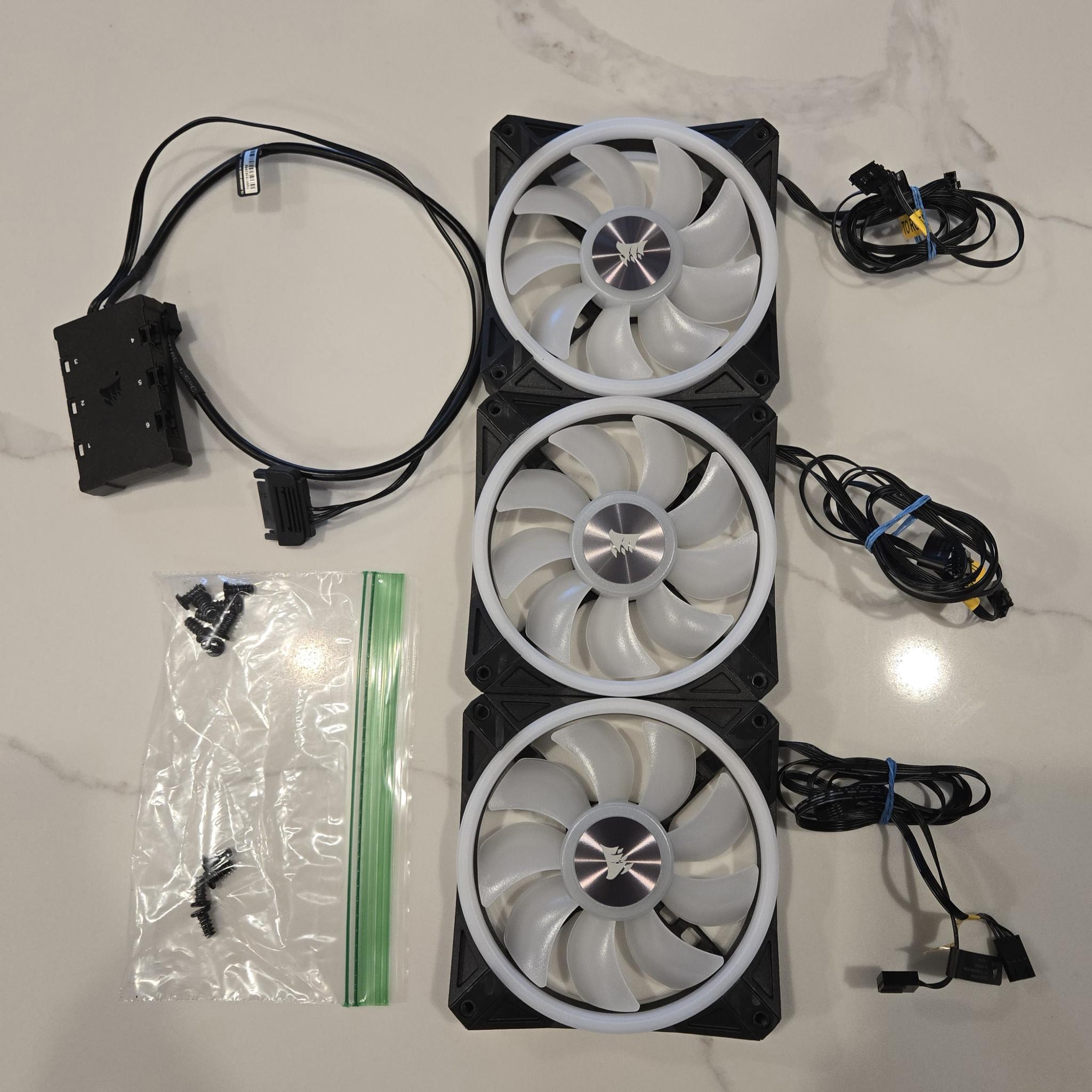 Corsair iCUE QL120 120 mm Fans (3-Pack) w/ Lighting Node Core