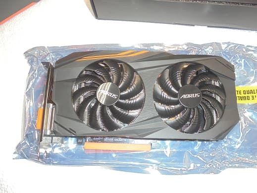 Gigabyte Aorus Radeon RX570 4G Very Clean Like New Open Box condition