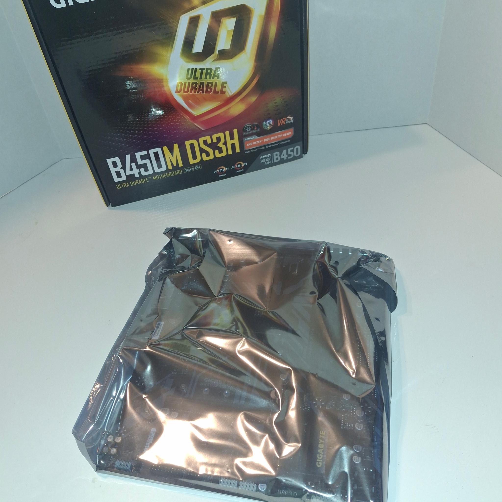 GIGABYTE B450M DS3H AM4 Micro ATX AMD Motherboard