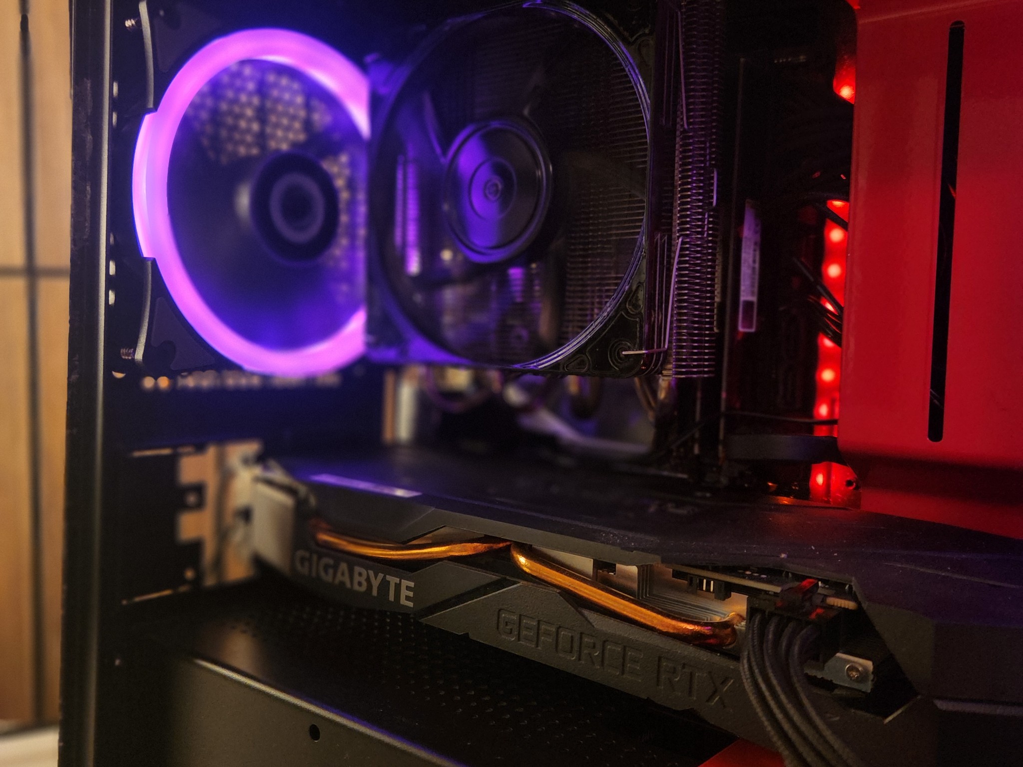 RED/Black Gaming PC | RTX 2070 | i7-8700K | 32GB RAM | 512GB NVMe | WiFi | Mini-ITX | WIN11/BT