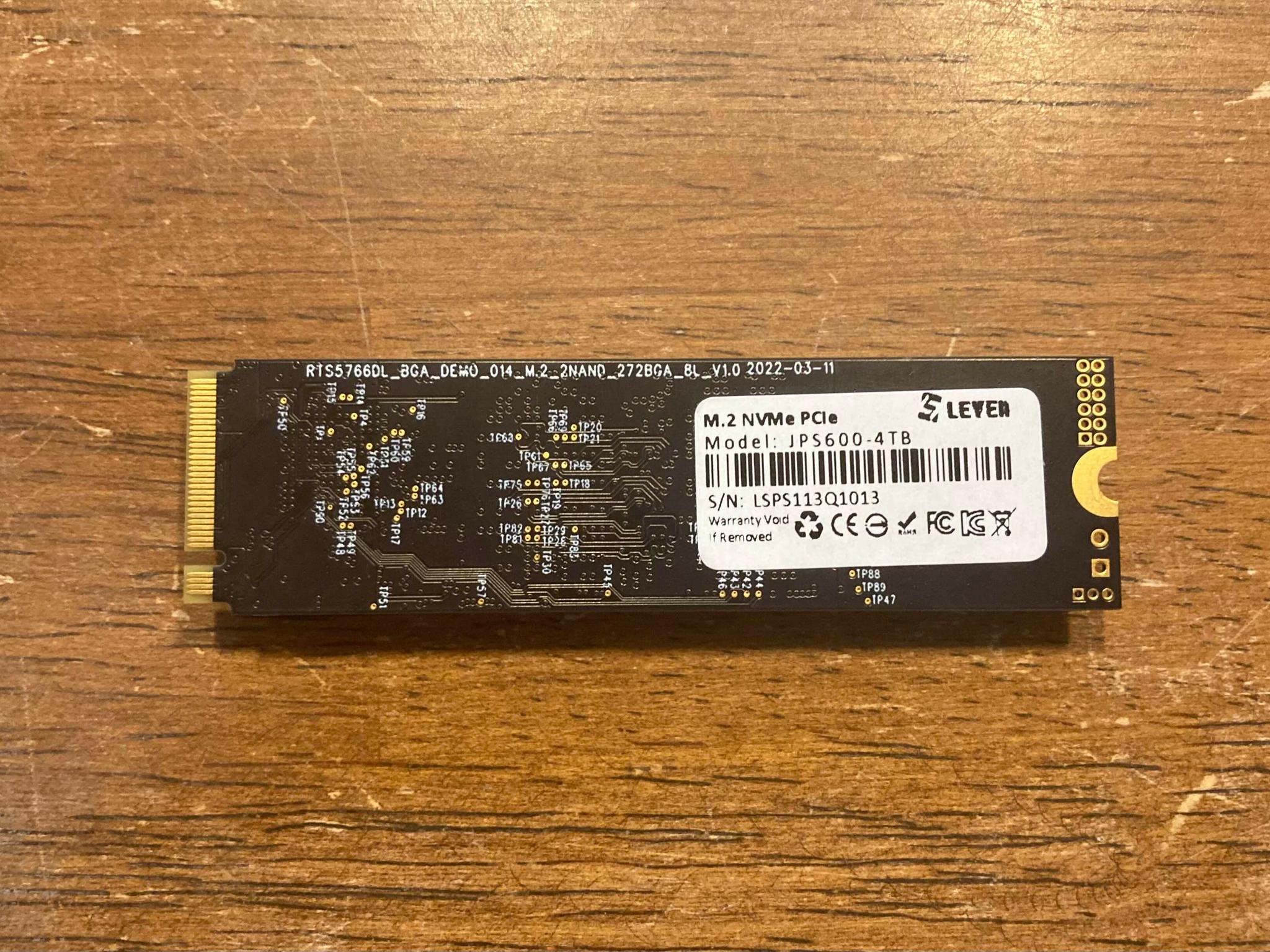 LEVEN JPS600 4TB NVME SSD