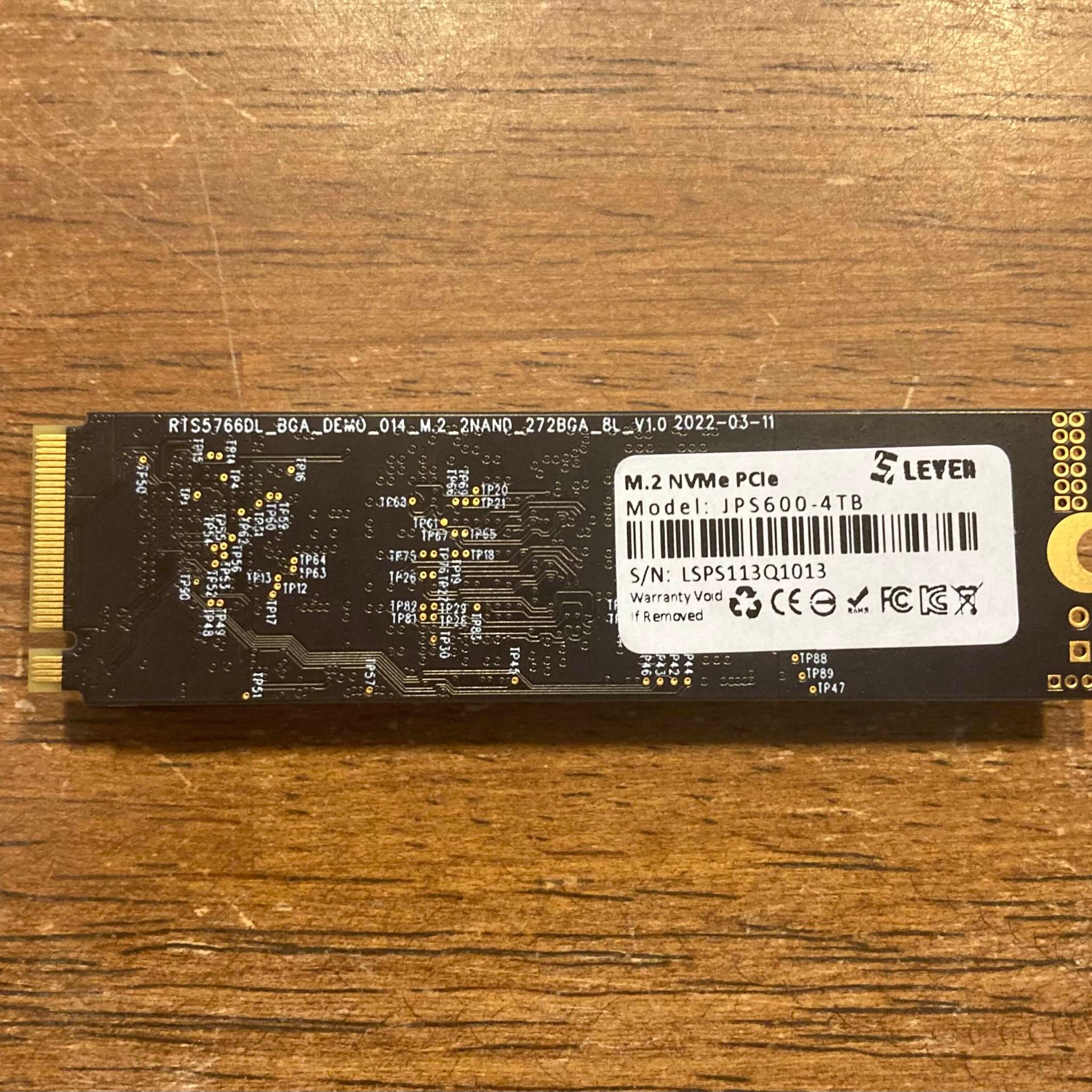 LEVEN JPS600 4TB NVME SSD