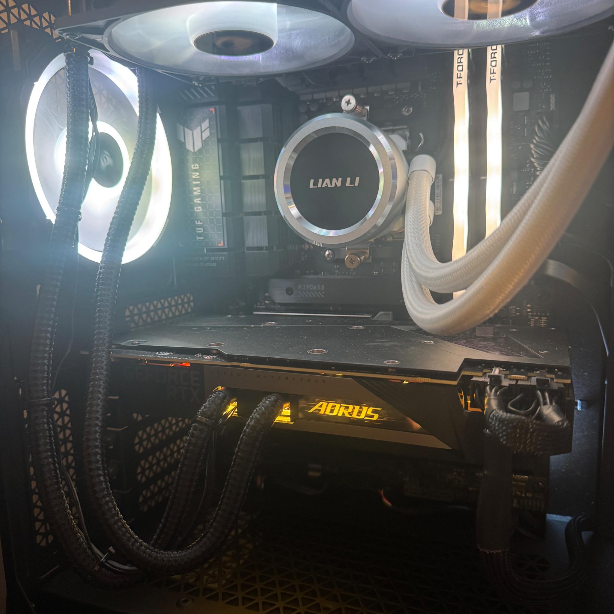 NVIDIA 3080 10G Aorus Xtreme Waterforce Water Cooled 240mm AIO