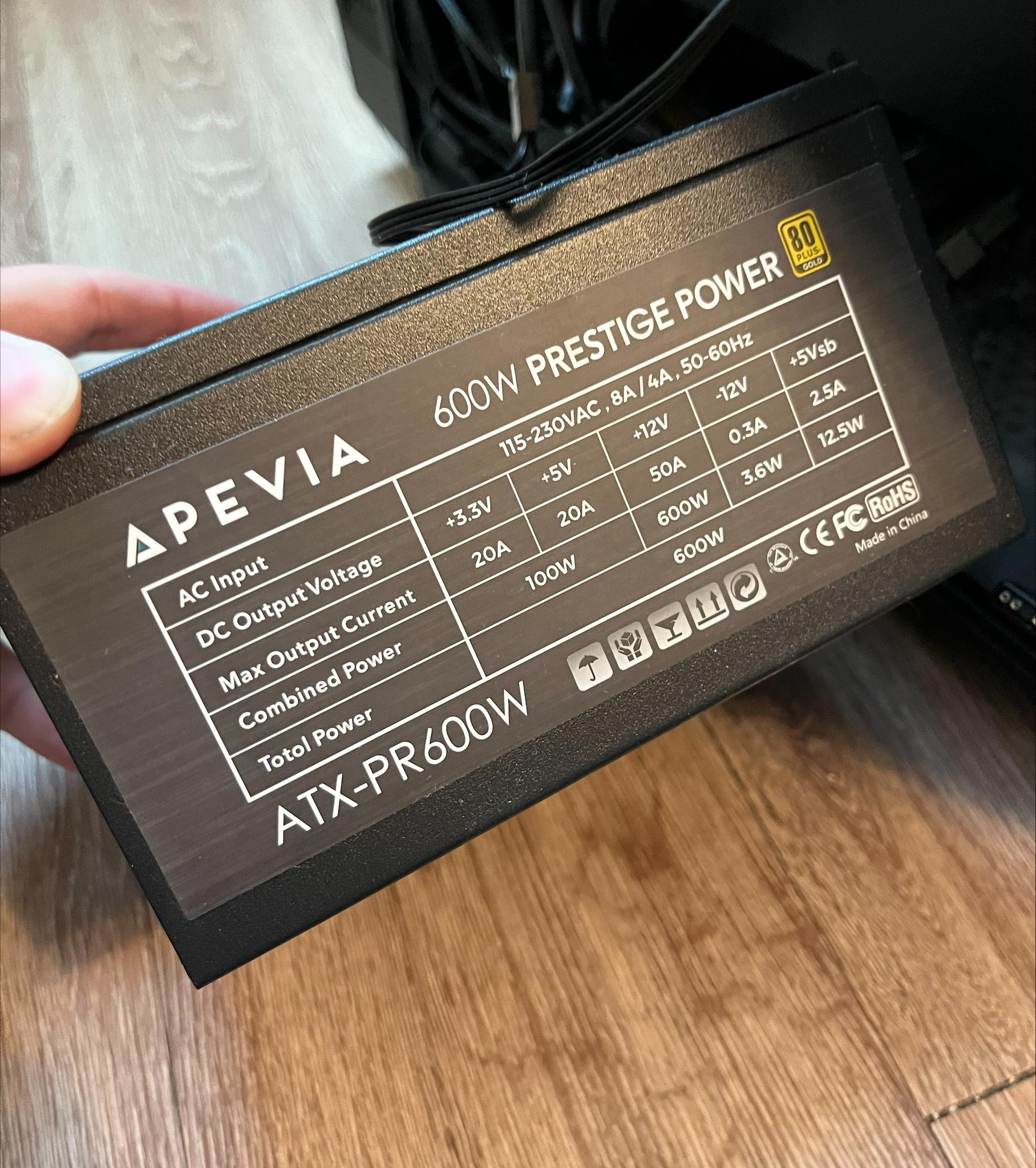 Ryzen 7 3700X | RTX 2060 OC | 32GB DDR4 3600 | 240mm AIO | Clean CyberPowerPC Build