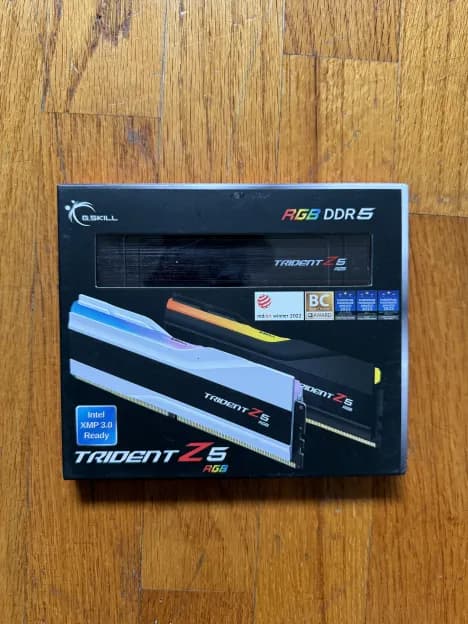 Brand New Gskill Trident z5rgb ddr5 6400 32x2 cl32 (64GB KIT)