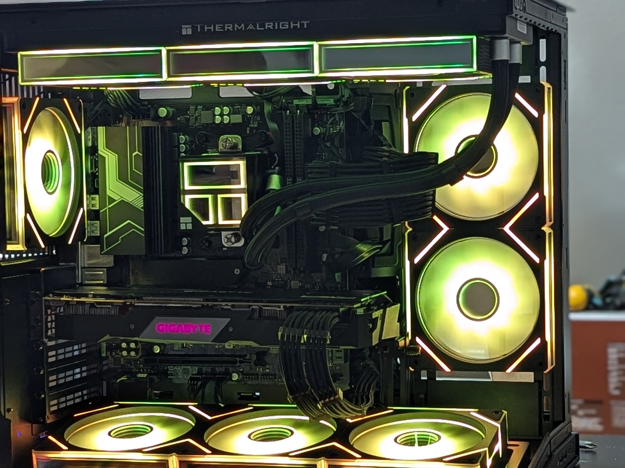 Gaming PC|Ryzen 7 9700 X|NVIDIA RTX 2080 Ti|32 GB DDR5|1 TB SSD|WIFI & BT|Windows 11 Pro