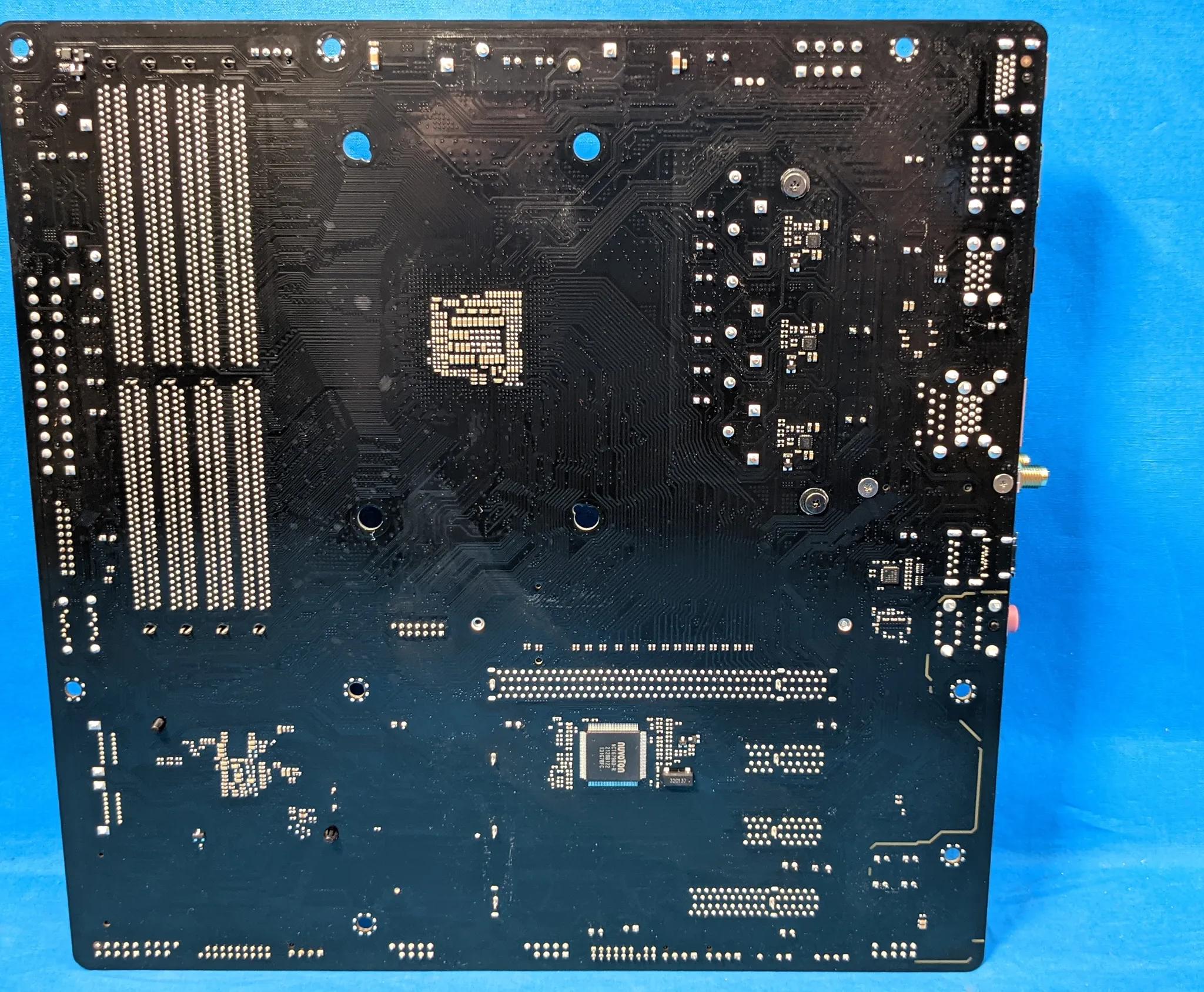 *READ* ASRock B550M-C AMD Socket AM4 MicroATX DDR4 PCIe 4.0 Desktop Motherboard No I/O Shield