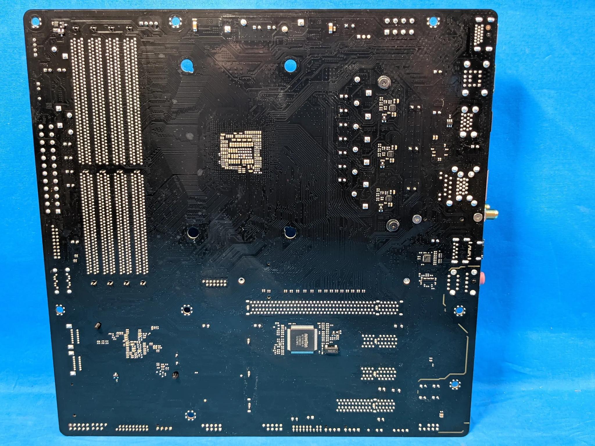 *READ* ASRock B550M-C AMD Socket AM4 MicroATX DDR4 PCIe 4.0 Desktop Motherboard No I/O Shield