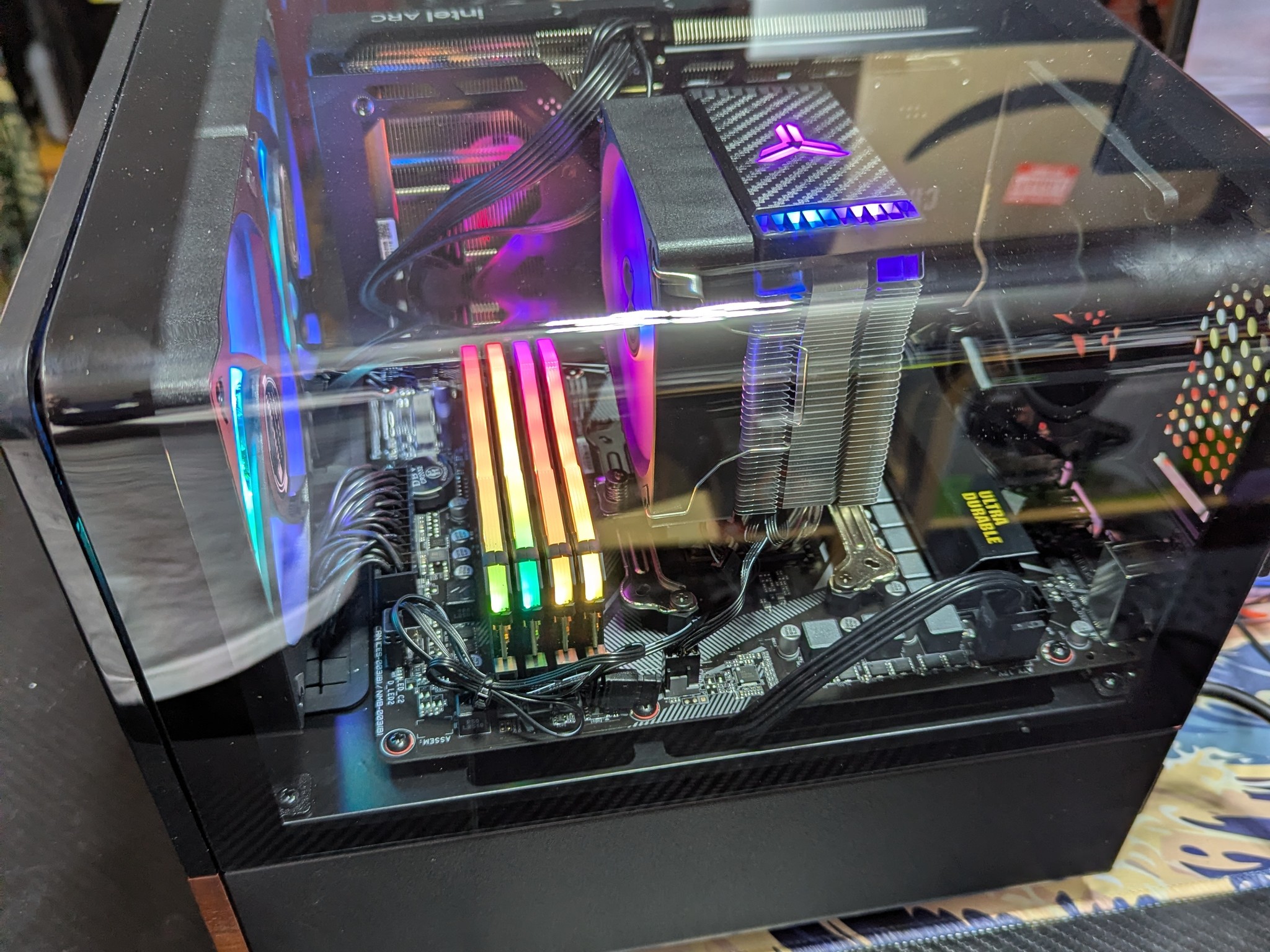AMD Ryzen 7 5800XT|ASRock ARC B580 12GB|32GB DDR4 RGB 3200Mhz|1TB NVME SSD M.2|Windows 11 Home