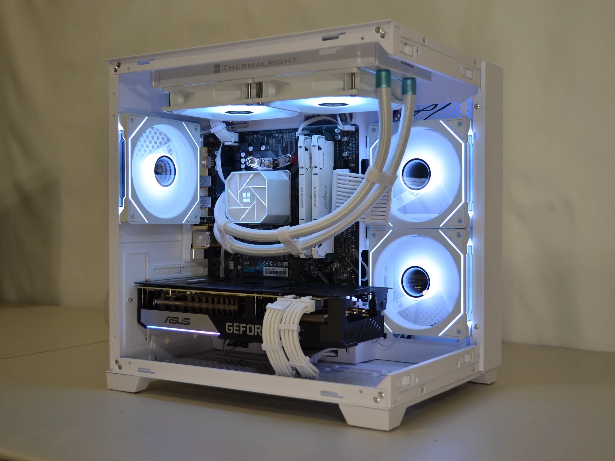 ⚪White Out V2⚪ - RTX 3070 | Ryzen 5 5600g | 32gb RAM | 1tb NVMe | Windows 11 FULLY activated