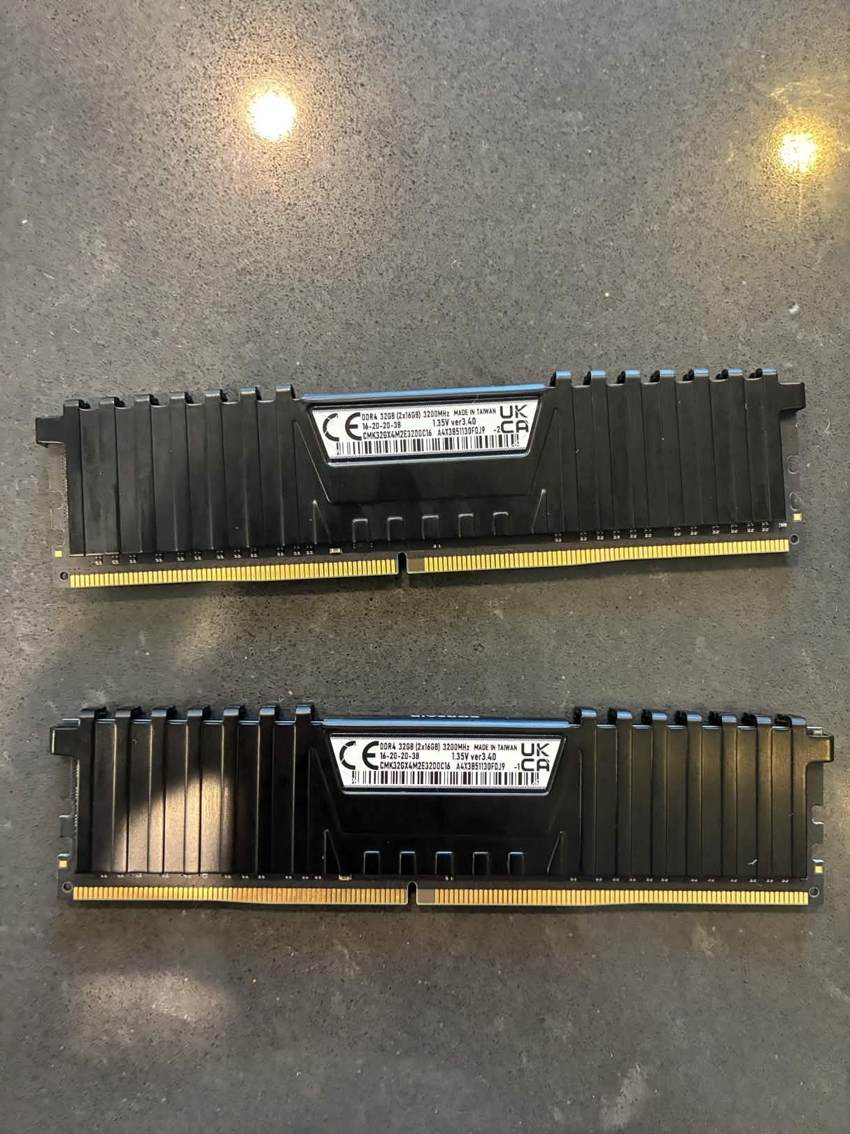 32GB Corsair Vengeance (2x16GB) DDR4-3200
