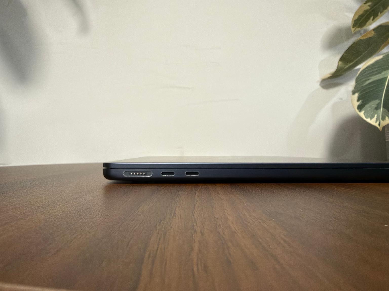 Apple MacBook Air M2 2022 | 8GB RAM | 256GB SSD | 13.6" Retina