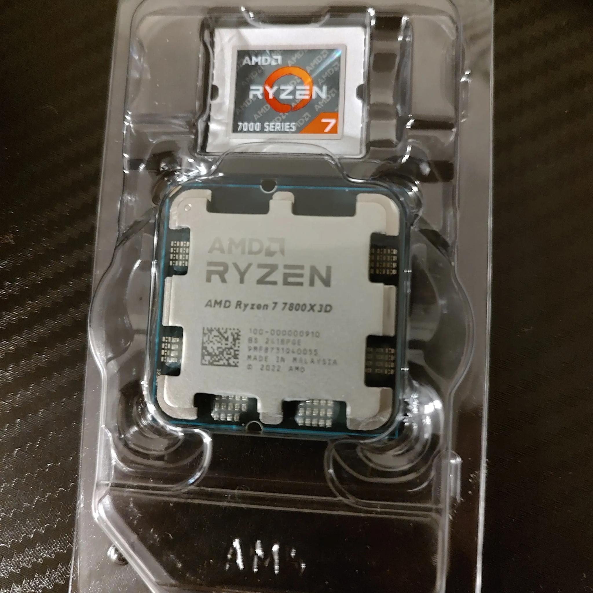 Ryzen 7 7800X3D - almost new!