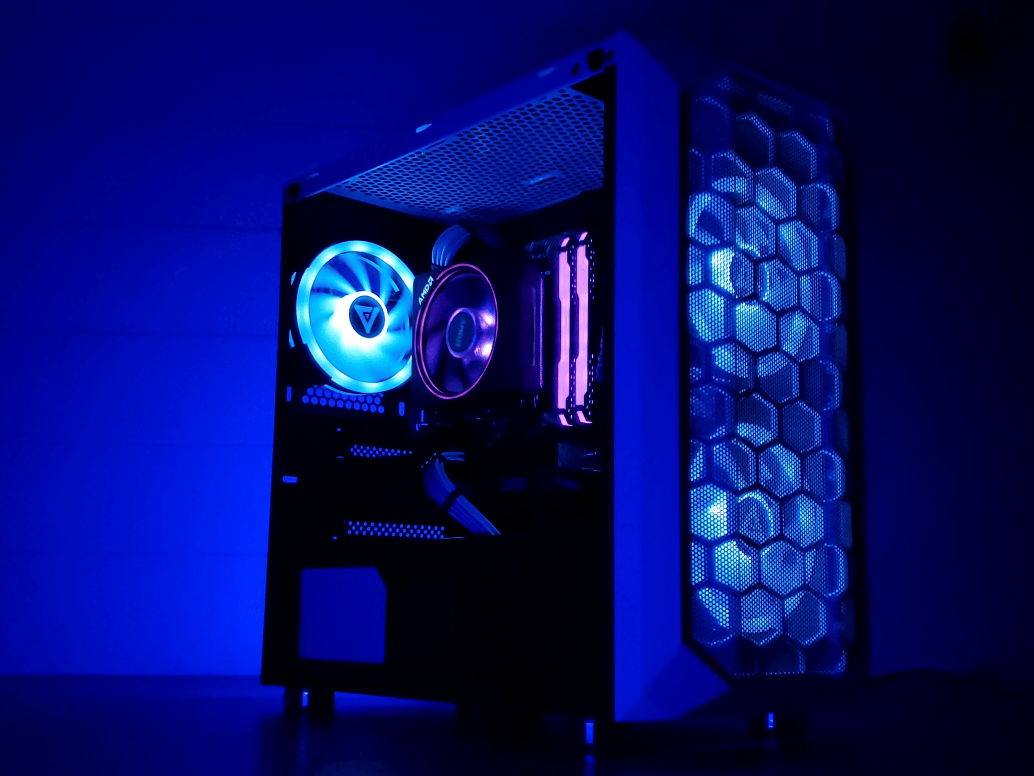 Prism mk2 | RTX 2060 Super - Ryzen 5 2600x Gaming PC