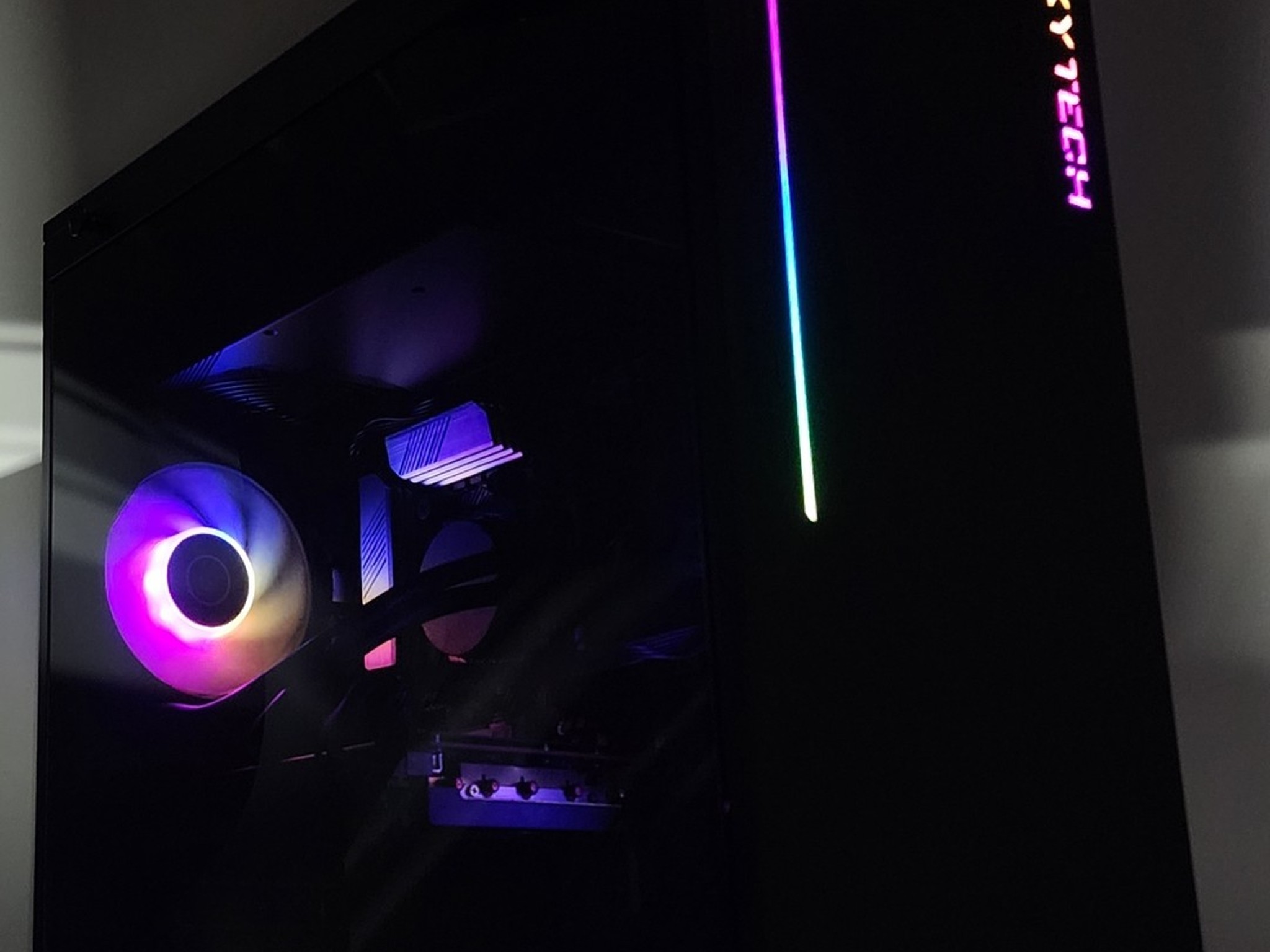 Gaming PC Ryzen 7 3700X 16GB RAM 500GB SSD RX 5700 8GB Windows 11 Computer