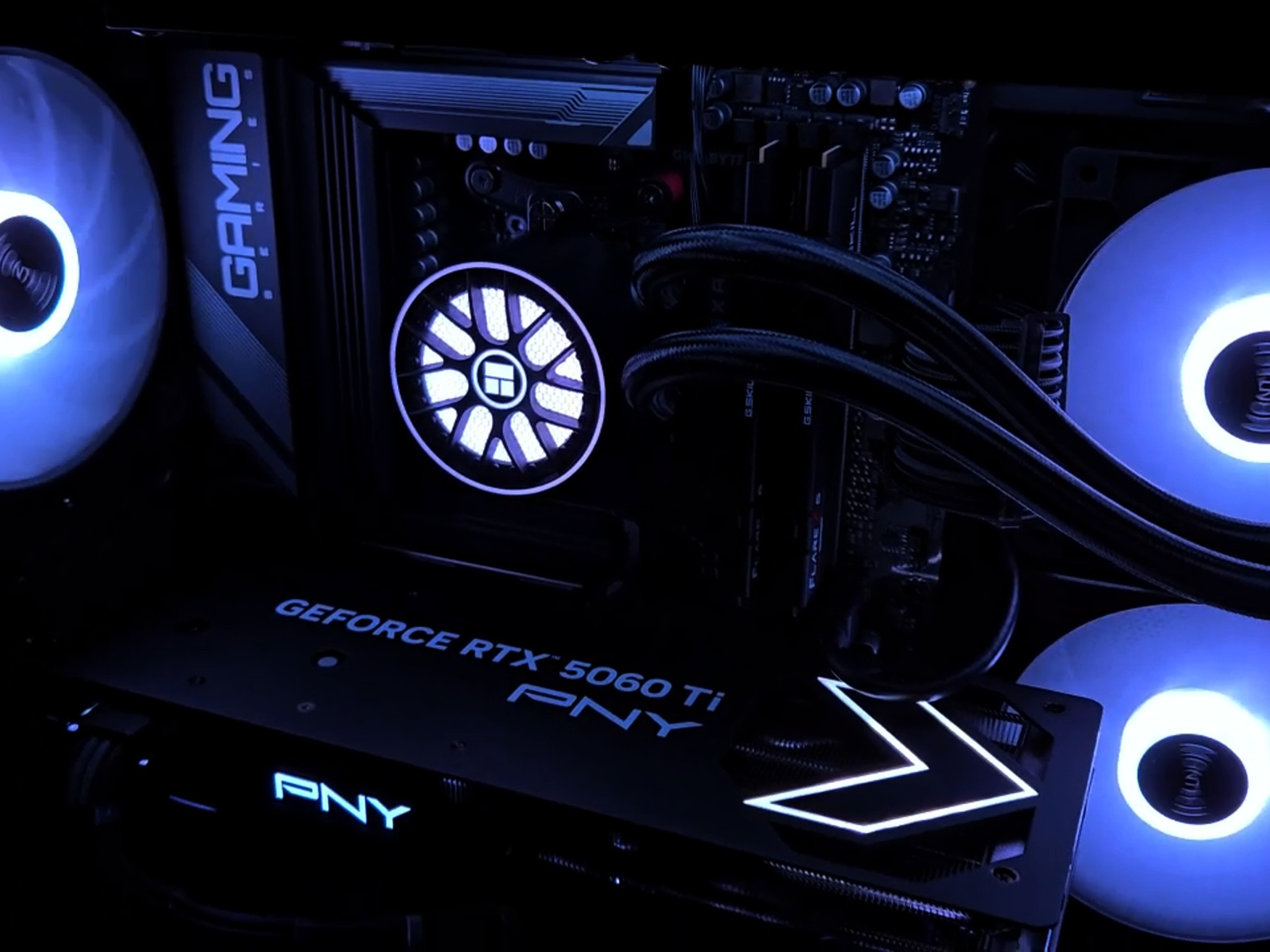 Gaming PC - Ryzen 7 7700X - RTX 5060 Ti 16GB - 32GB DDR5 6000MTs - 1TB NVMe (7000MB/s) - Windows 11