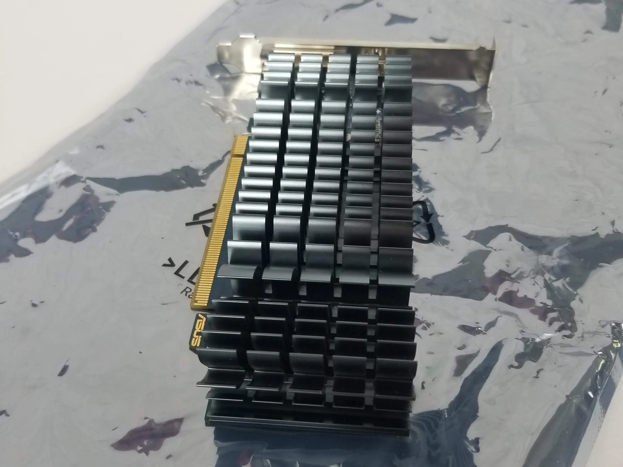 ASUS GeForce GT 1030 2GB GDDR5 Graphics Card - HDMI, DVI - (GT1030-2G-CSM) Passive